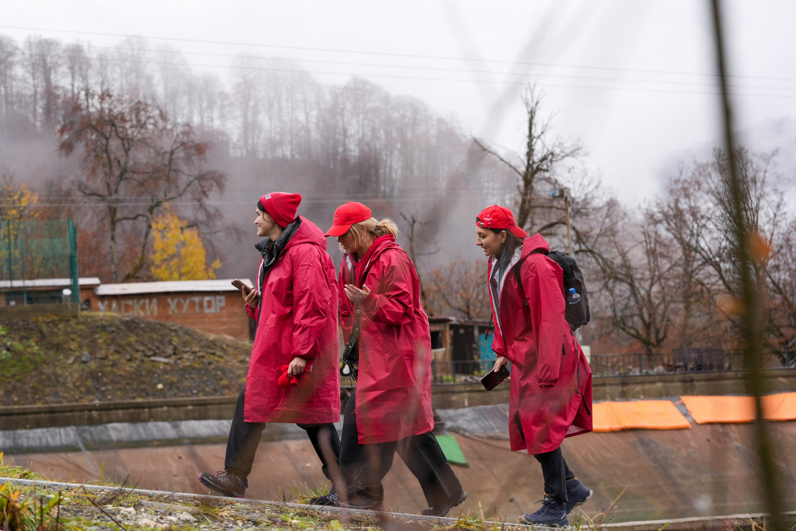 MICE мероприятие — хайкинг на курорте Роза Хутор. Репортажный фотограф в Красной Поляне и Сочи Павлюченко Екатерина