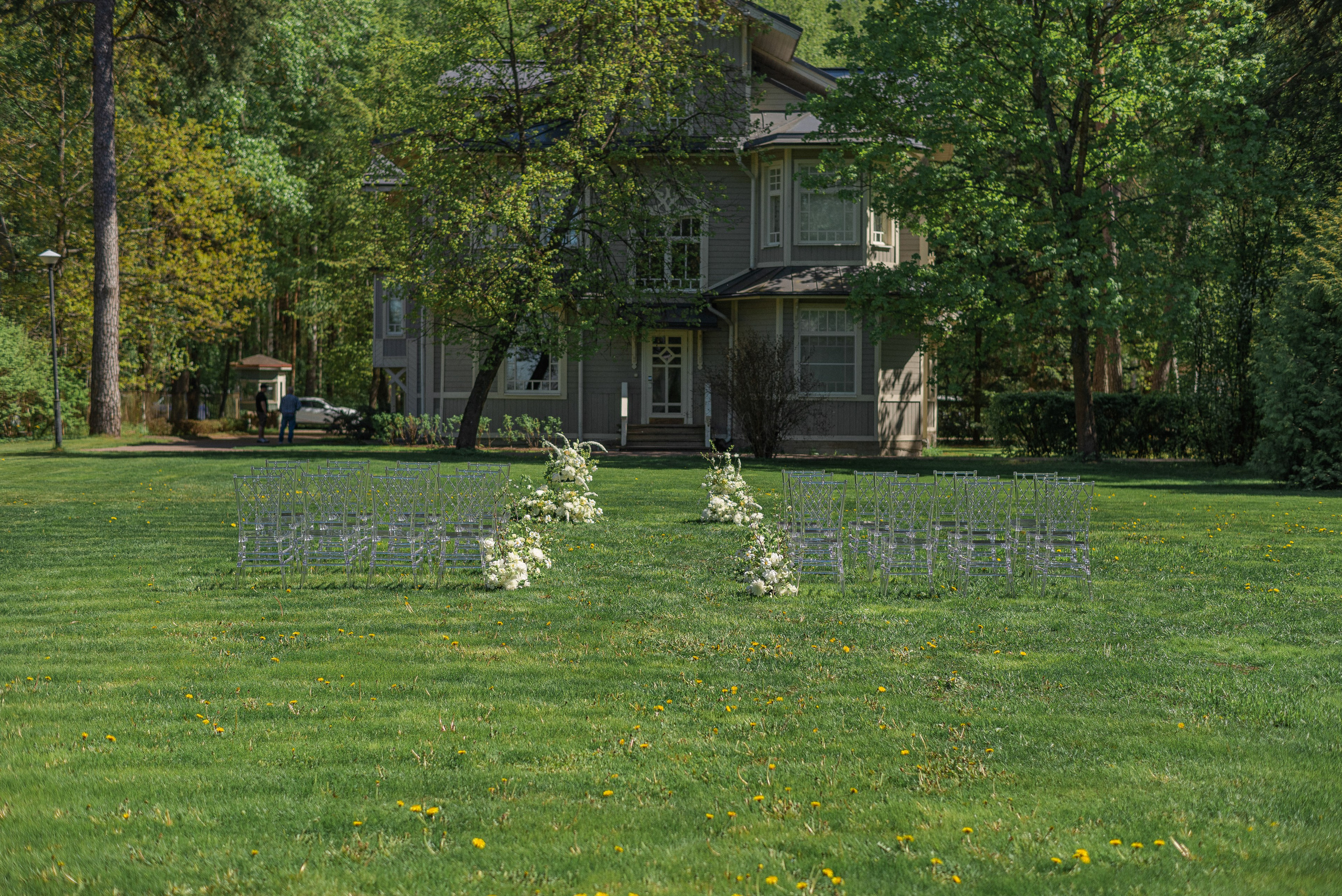 минималистичная свадебная арка