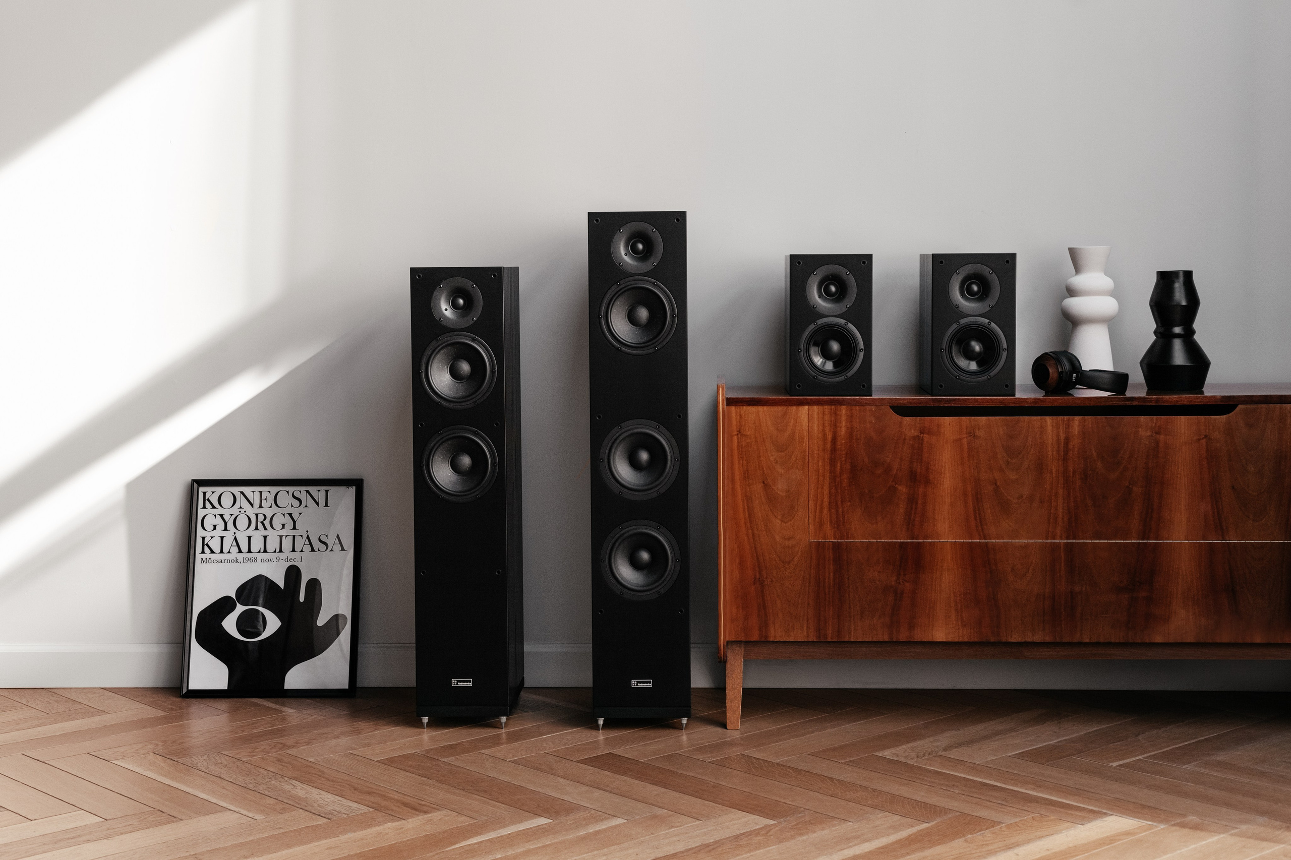 Аудиосистемы и музыкальные колонки. Сайт предметного фотографа Белоусовой Анны