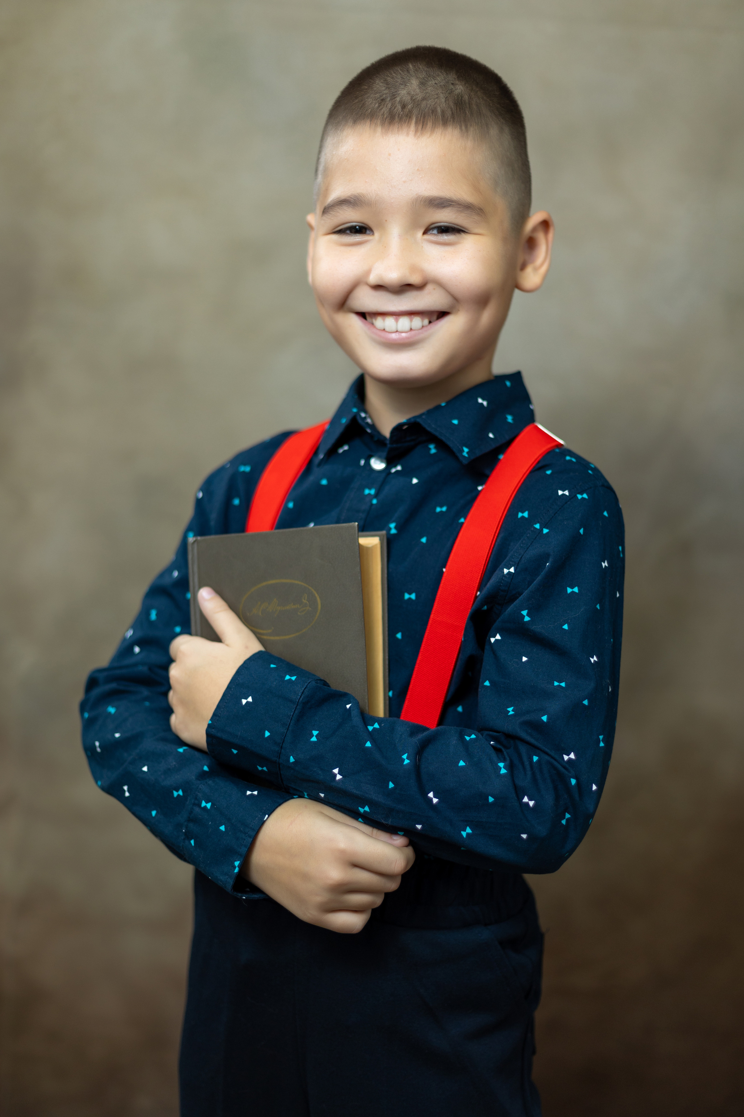 Младшие классы. Бигильдина Роза фотограф в Челябинске. Выпускные альбомы