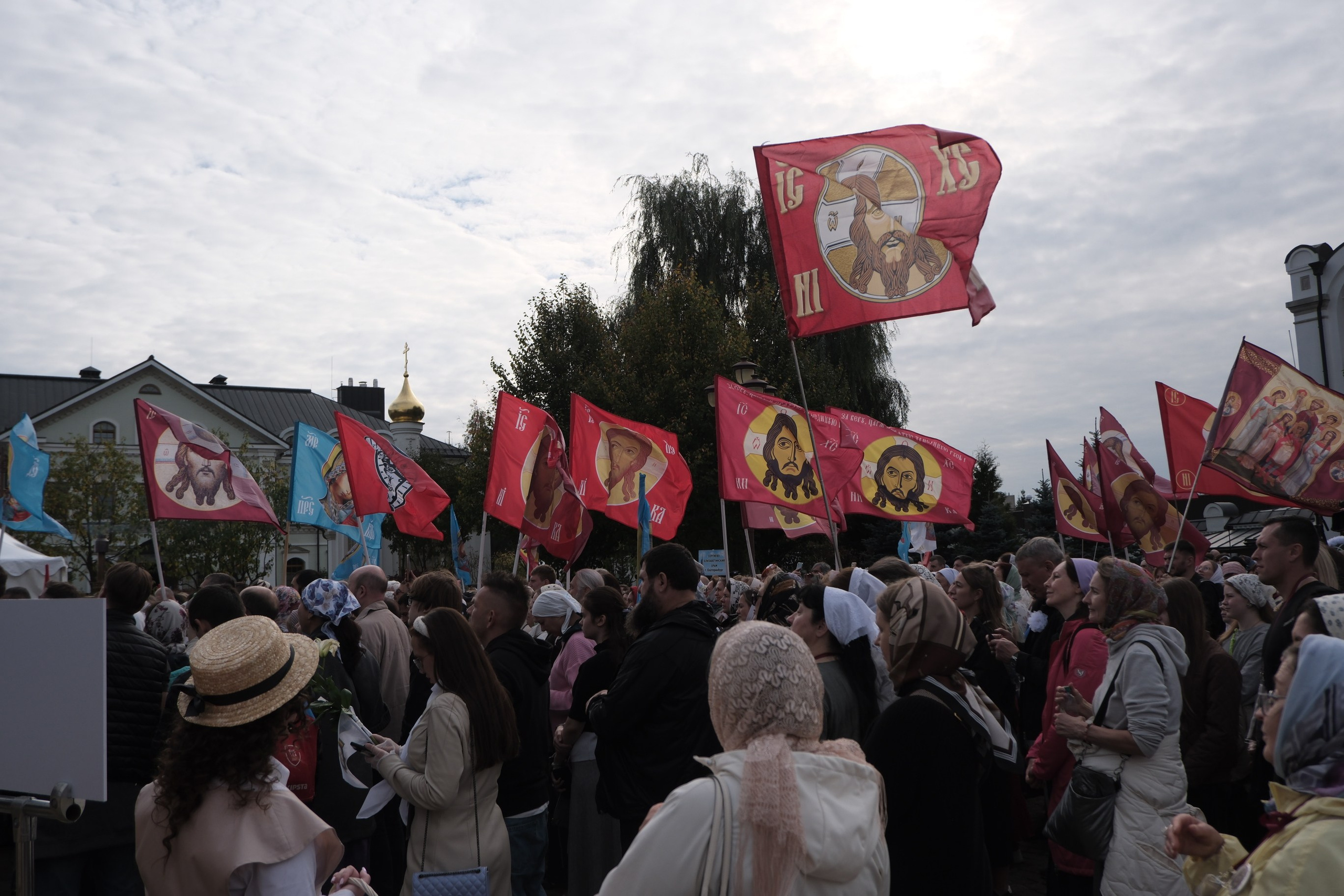 XV Елисаветинский крестный ход. Кудри под панамой