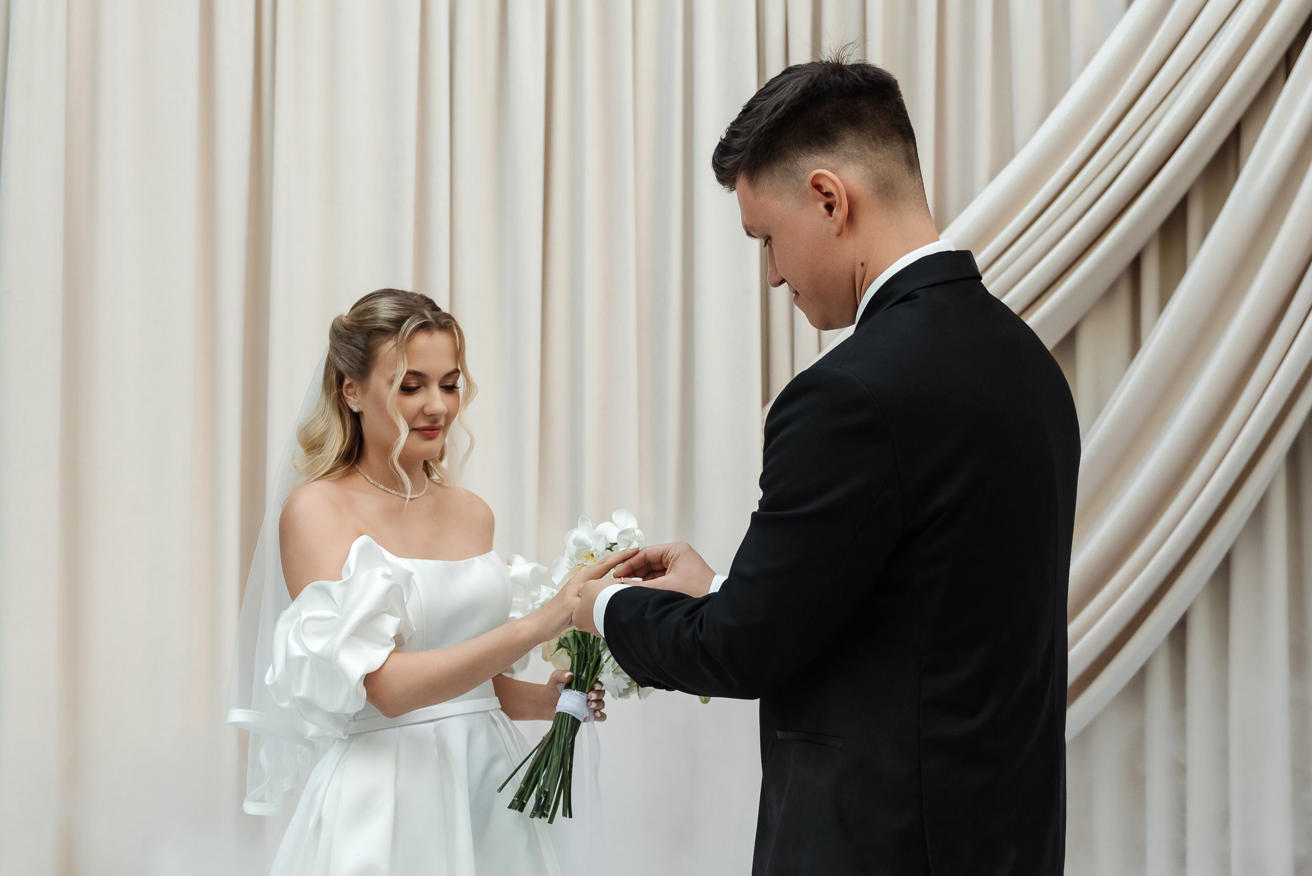 Денис и Анастасия. Свадебный и семейный фотограф в Алексеевке Марина Купреева