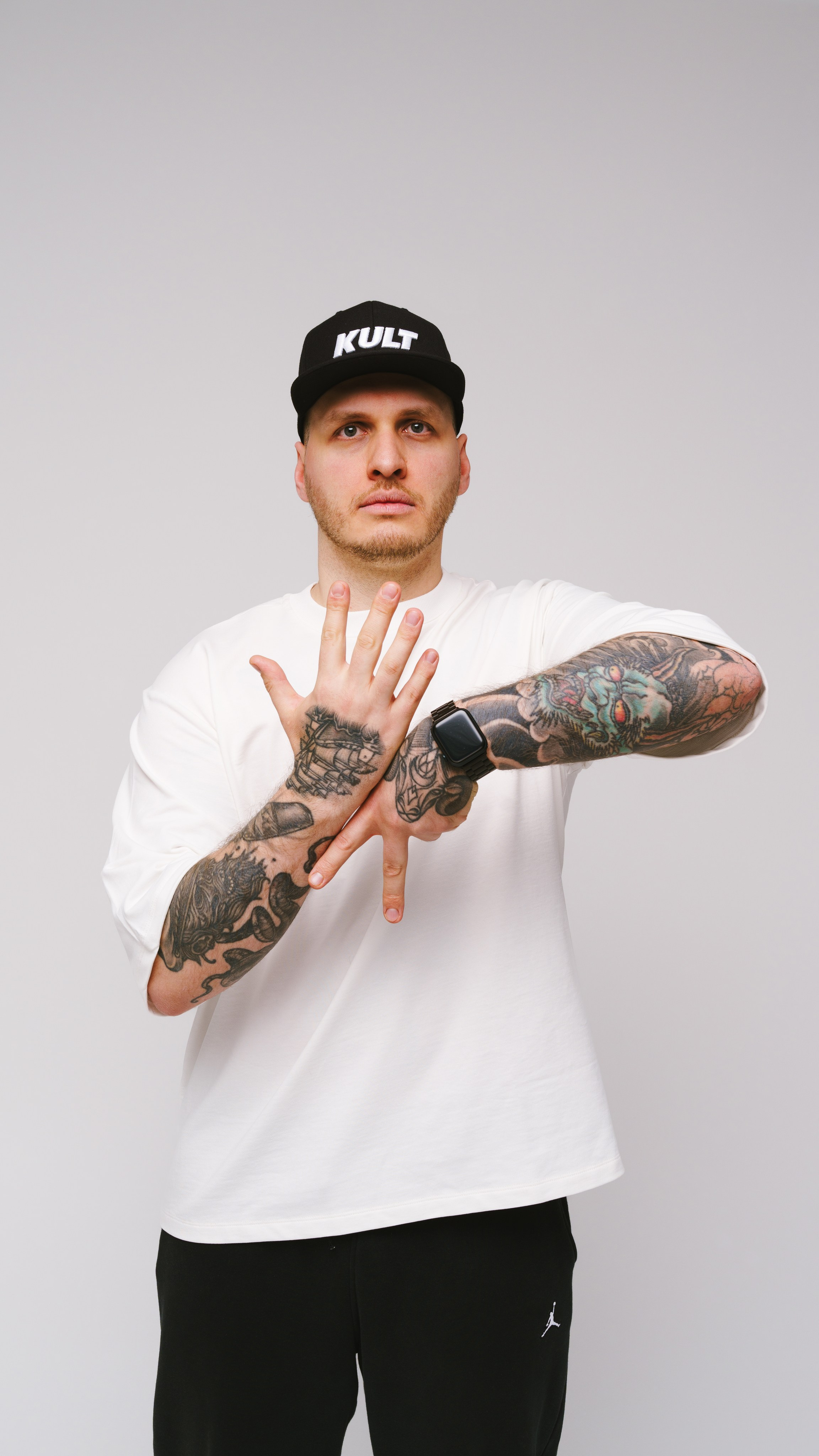 KULT wear. Фотограф в СПБ Алмаз Камаев