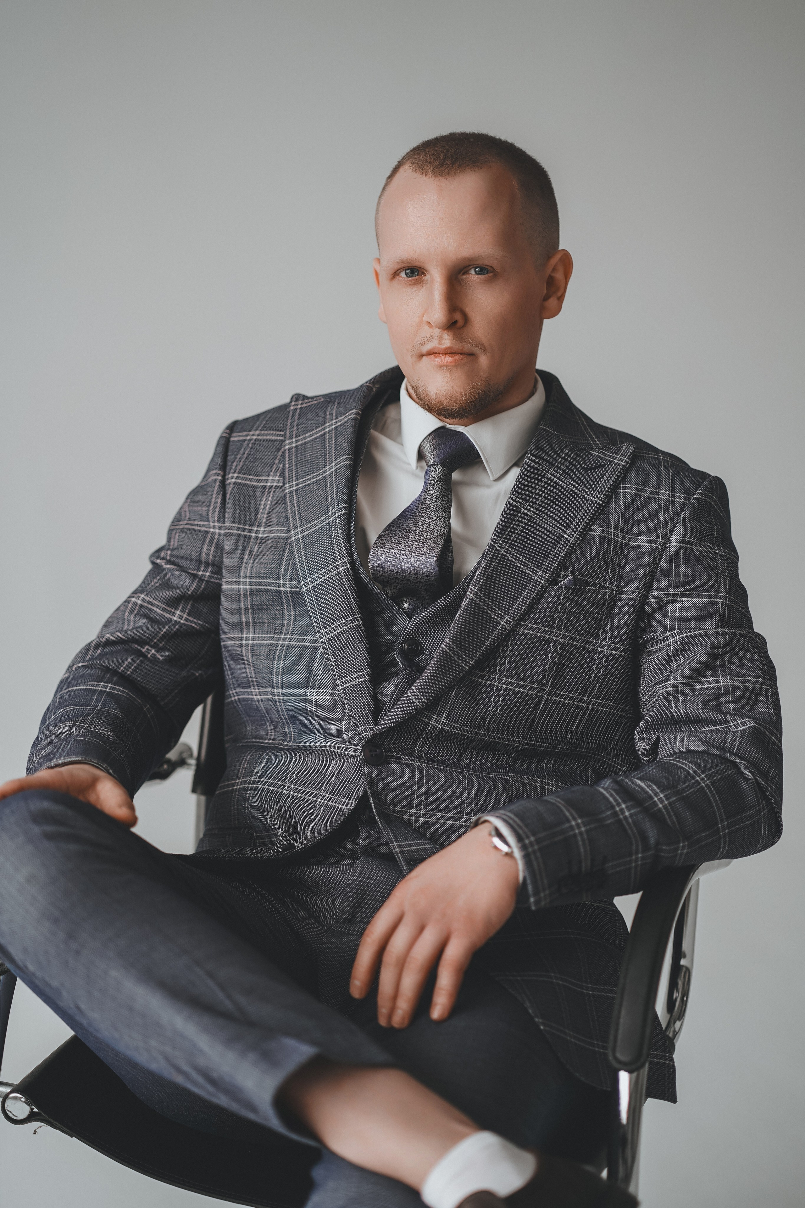 Ведущий Тимофей. Фотограф