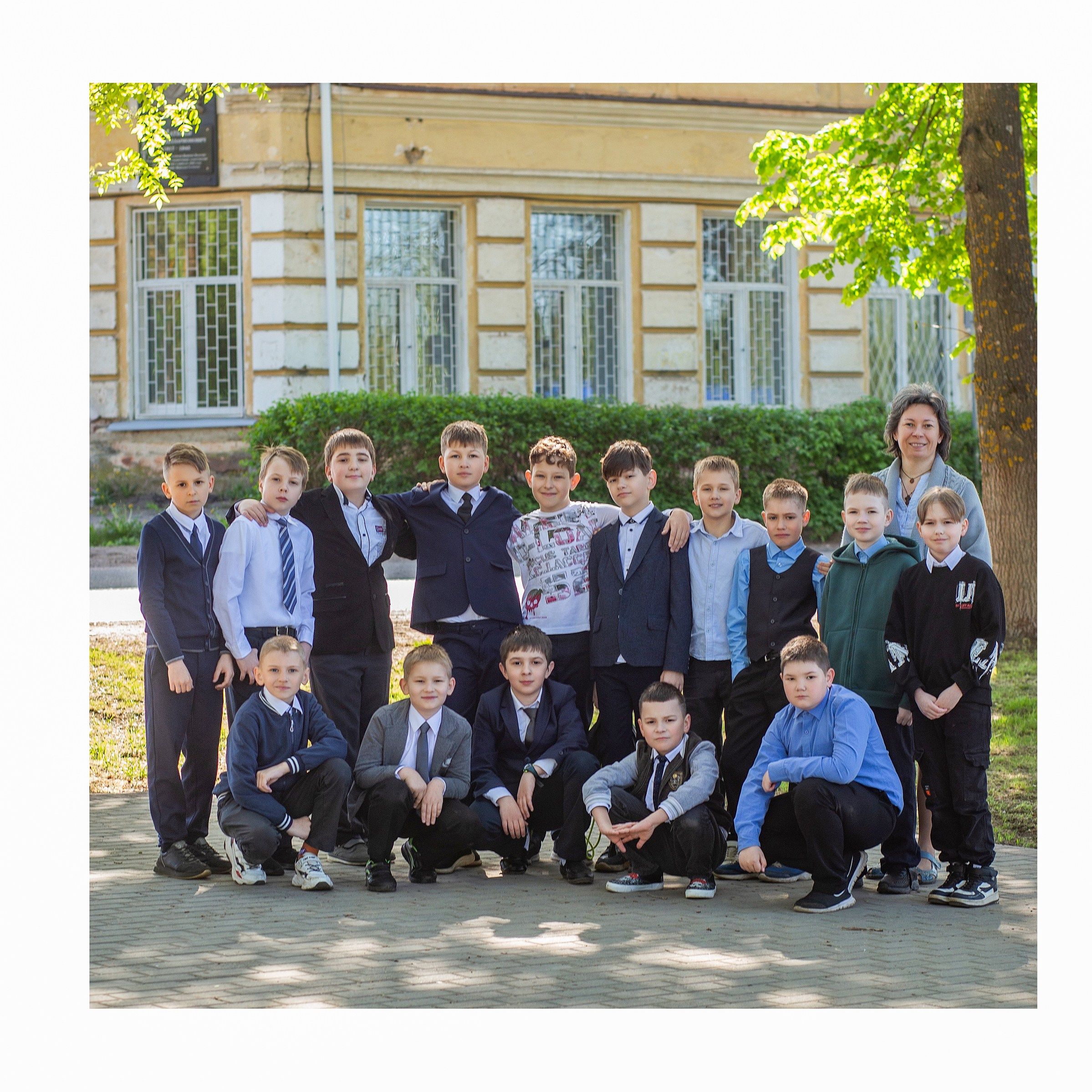 Многостраничная книга Интервью, 24 страницы «Минимализм». Студия выпускных альбомов Остров