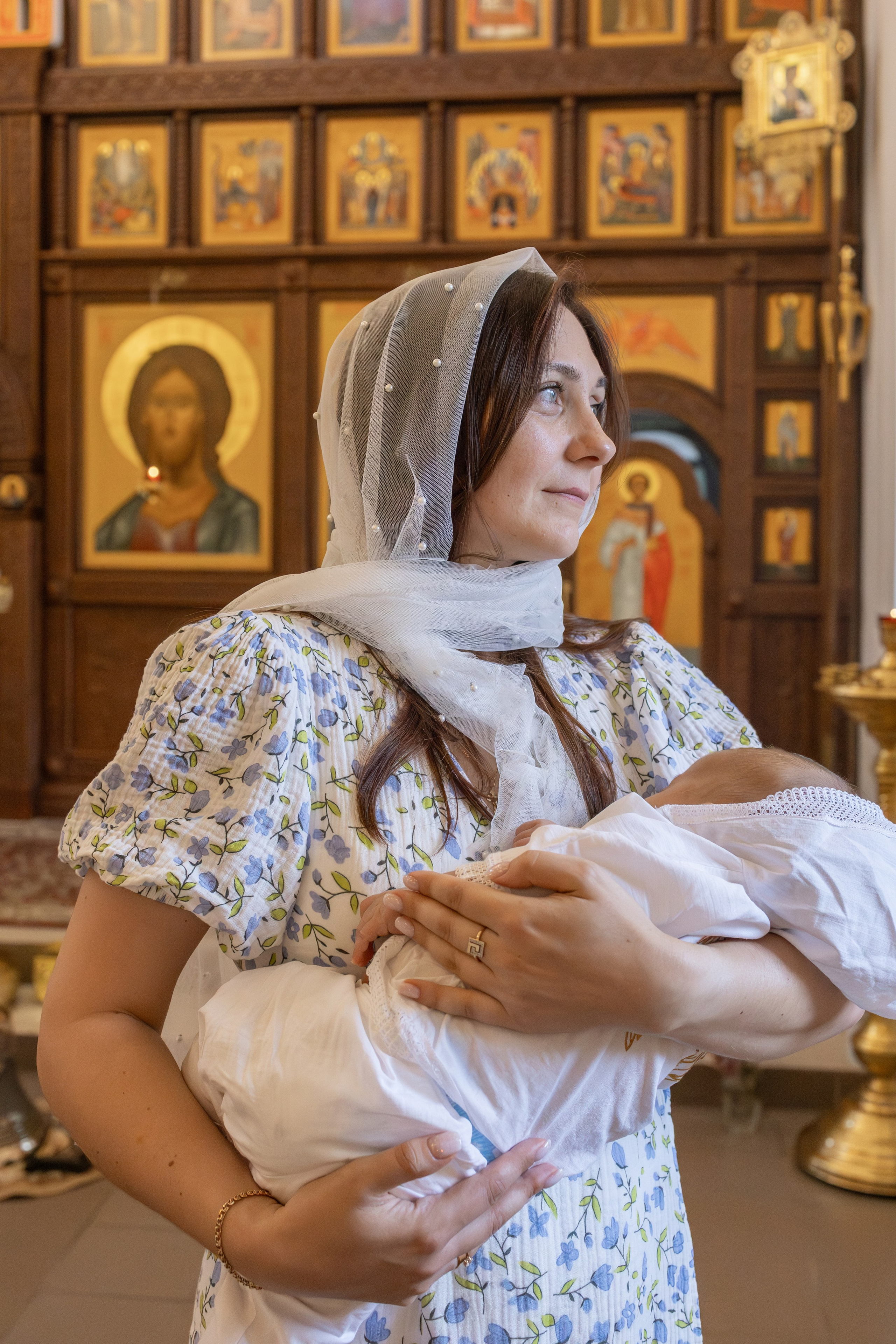 Таинство Крещения Степана в храме Воскресения Христова, с. Трубино (Калужская обл.). Надежда Стар семейный и церковный фотограф в Жукове и Калужской области