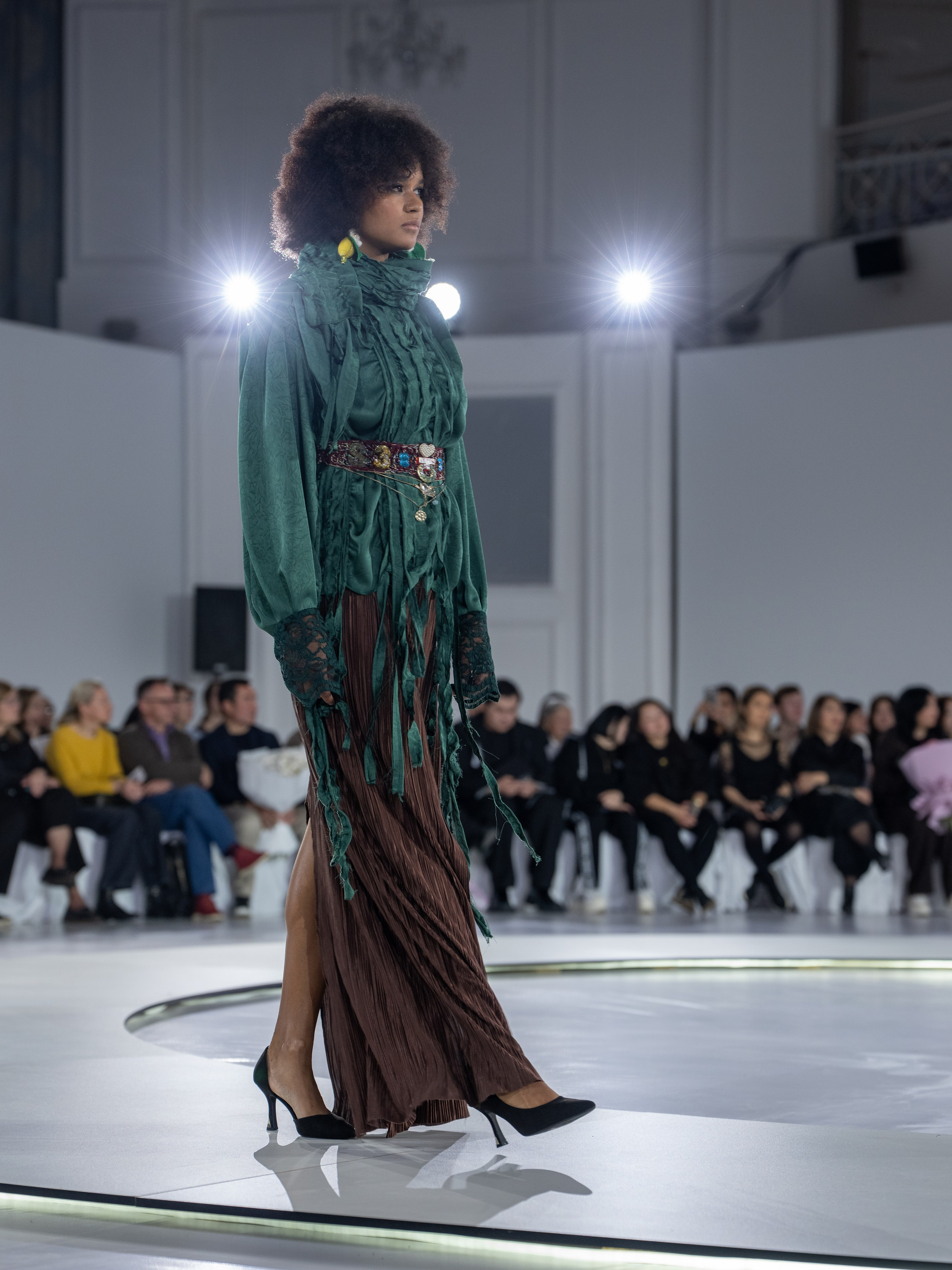 Дизайнер Kharchi. Сайт Алматинского НЮ АРТ, будуар и фэшн фотографа Дениса Карпенко