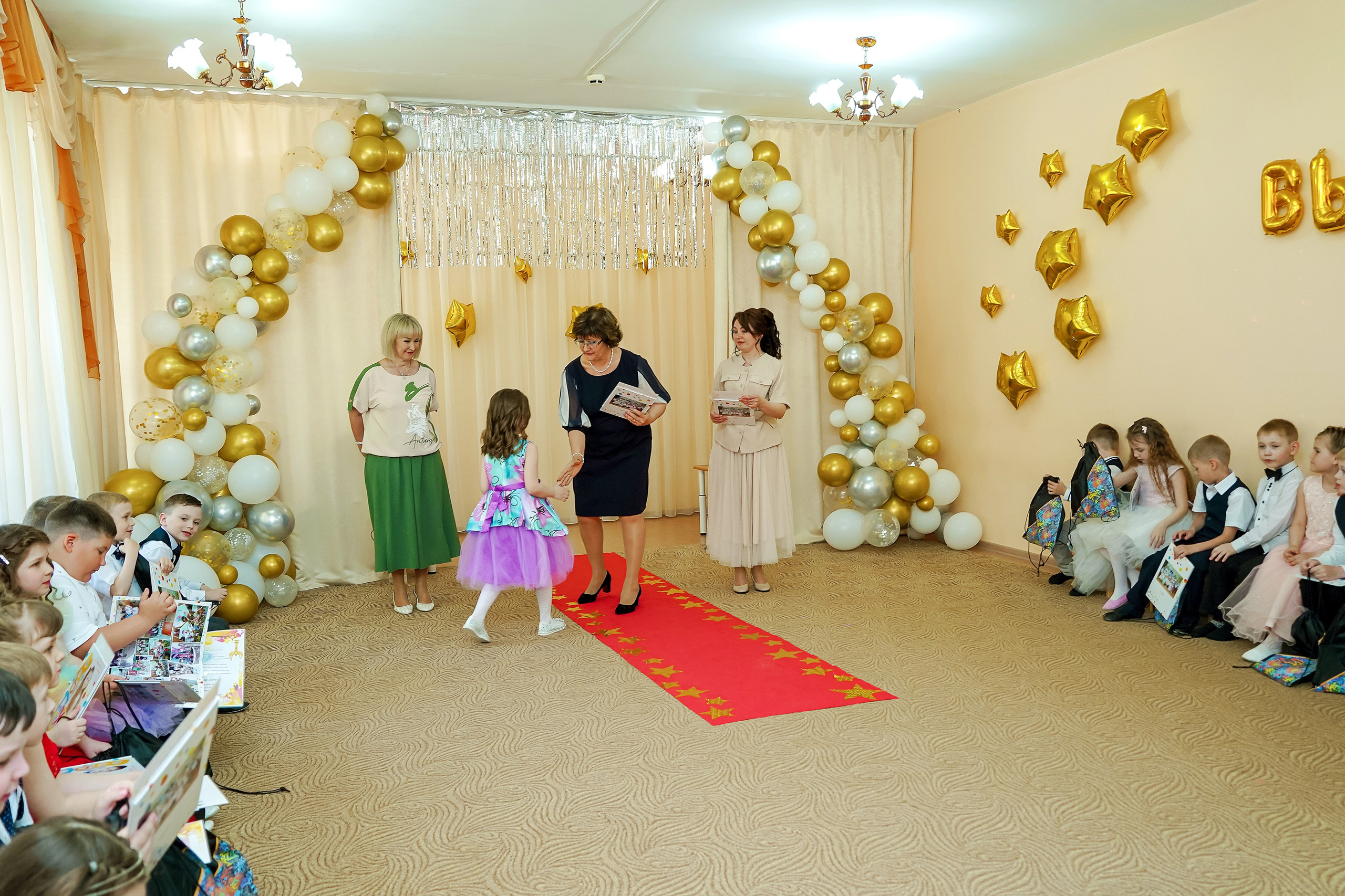 Фотосъемка видеосъёмка фотограф видеооператор новогодних утренников  в. Фотограф, видеооператор Нина Коршунова