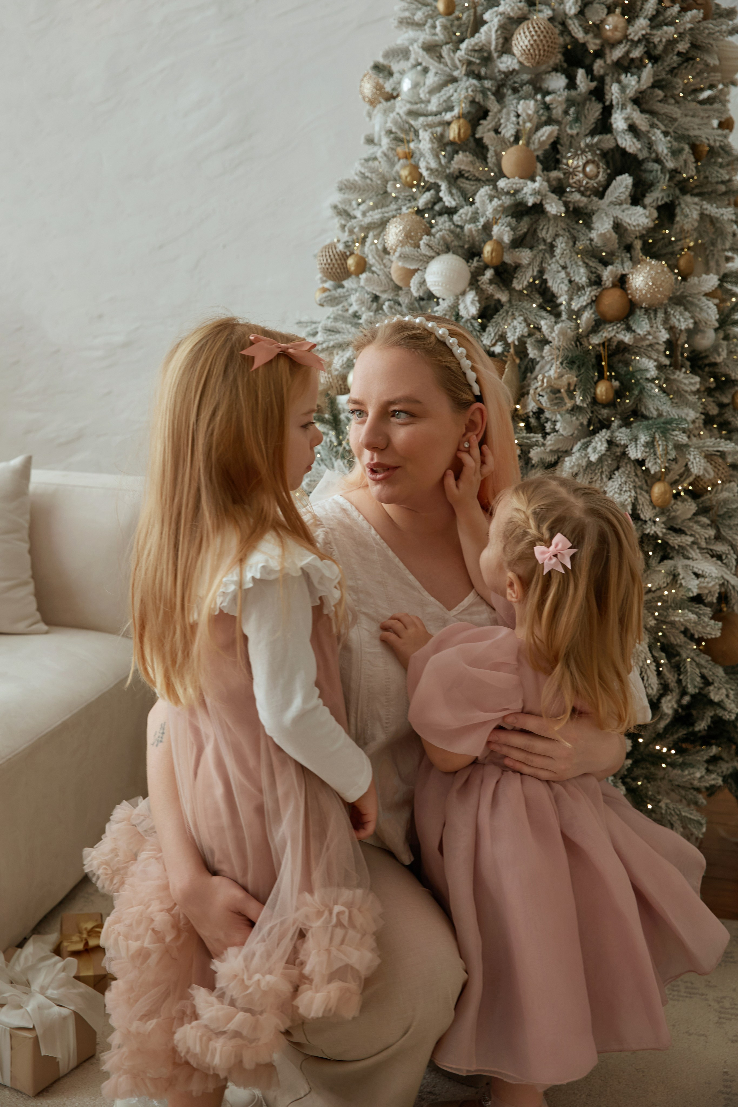 Полина с дочками. Фотограф женского портрета, беременности и материнства Харькова Елена