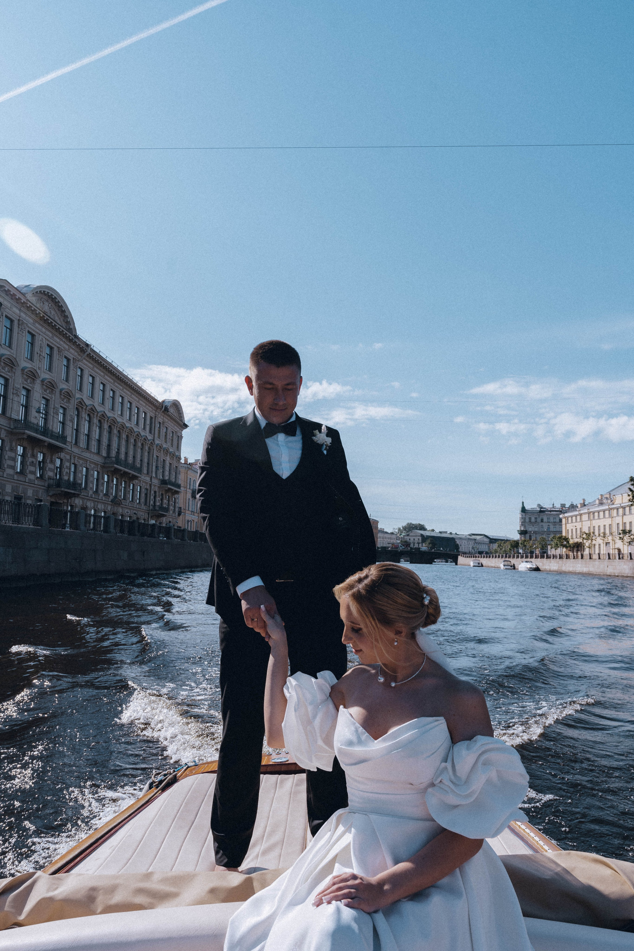 СВАДЕНБНАЯ СЬЕМКА НА КАТЕРЕ ПО КАНАЛАМ САНКТ-ПЕТЕРБУРГА И В АКВАТОРИИ НЕВЫ. Профессиональный фотограф, Санкт-Петербург — Виктория Богомолова