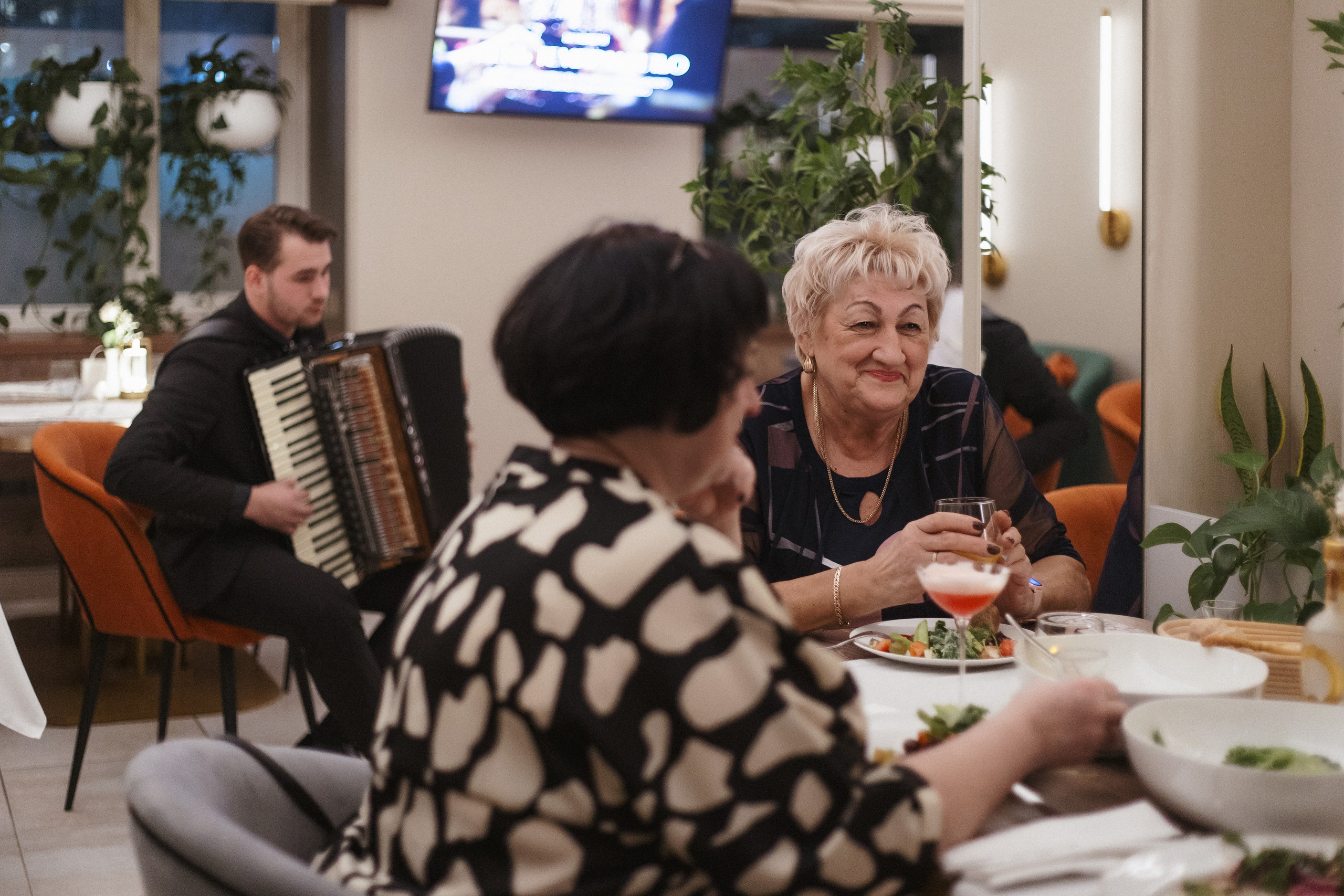 RESNOTA — ГРЕЧЕСКАЯ ВЕЧЕРИНКА. СВОИ. ФОТООТЧЕТЫ-СОБЫТИЯ-МЕСТА