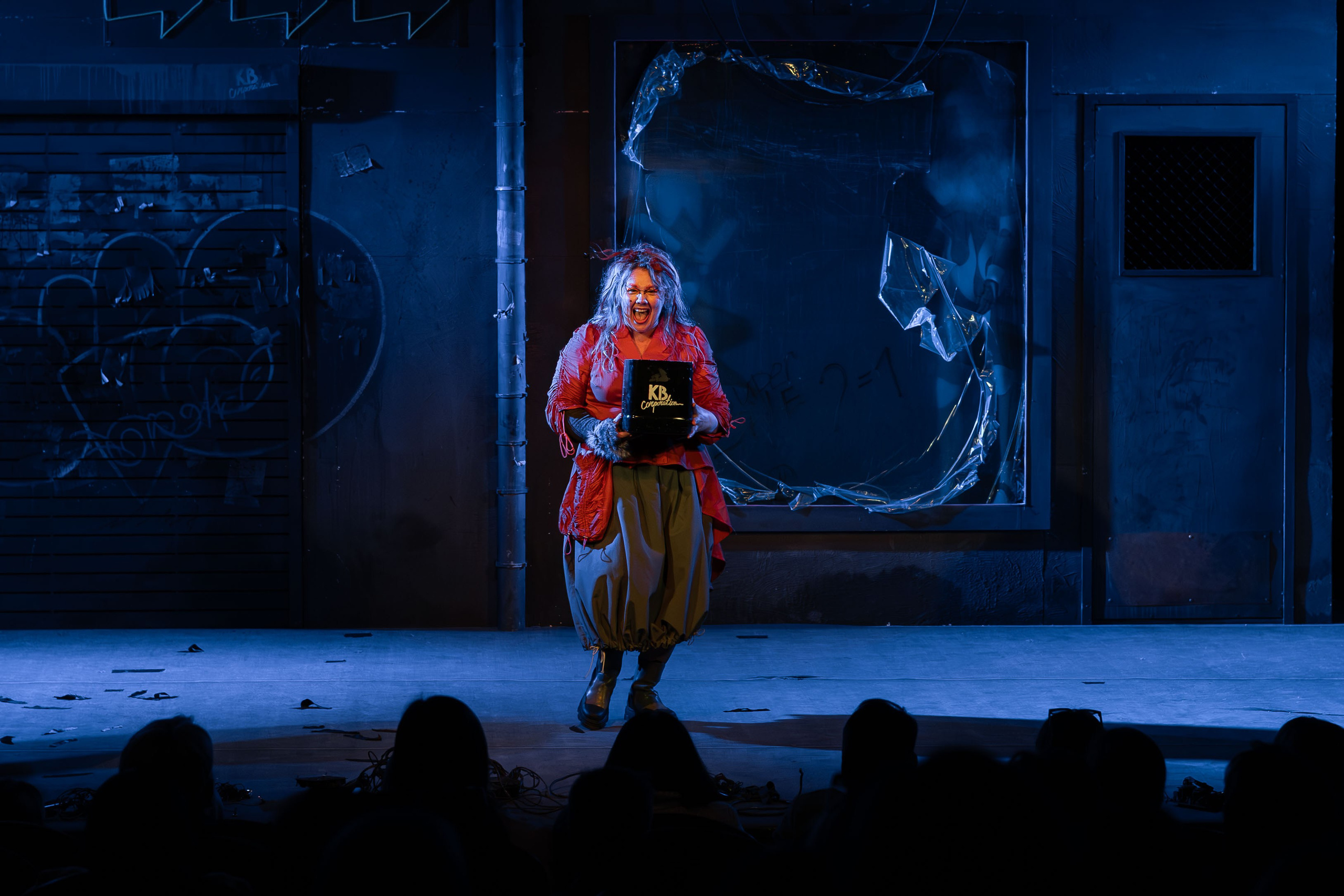 Театр Юного Зрителя «Буратино 2087». Кадр Плюс — Фотография с характером «Визуальный продюсер и фотограф Марк Файзулин»