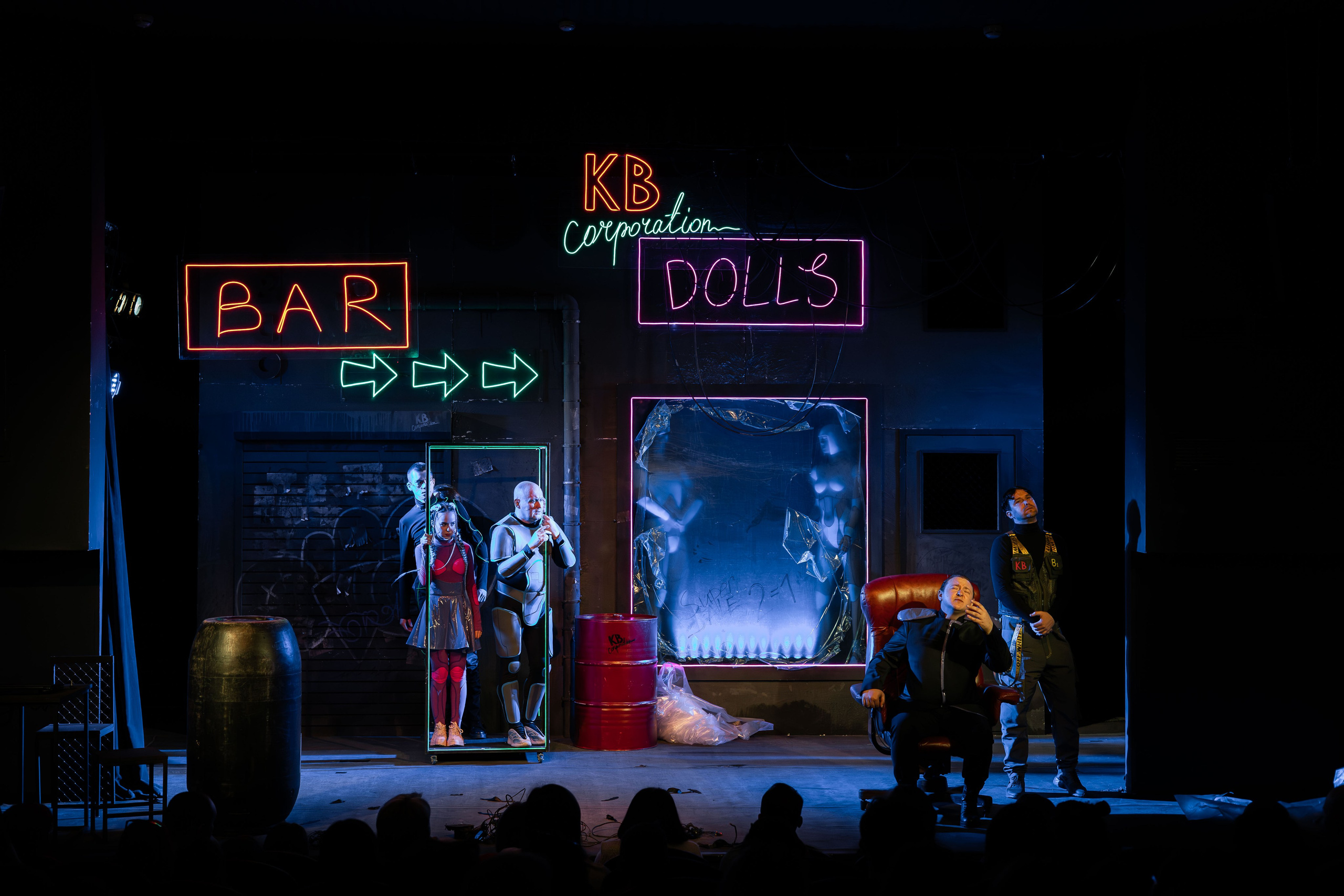 Театр Юного Зрителя «Буратино 2087». Кадр Плюс — Фотография с характером «Визуальный продюсер и фотограф Марк Файзулин»