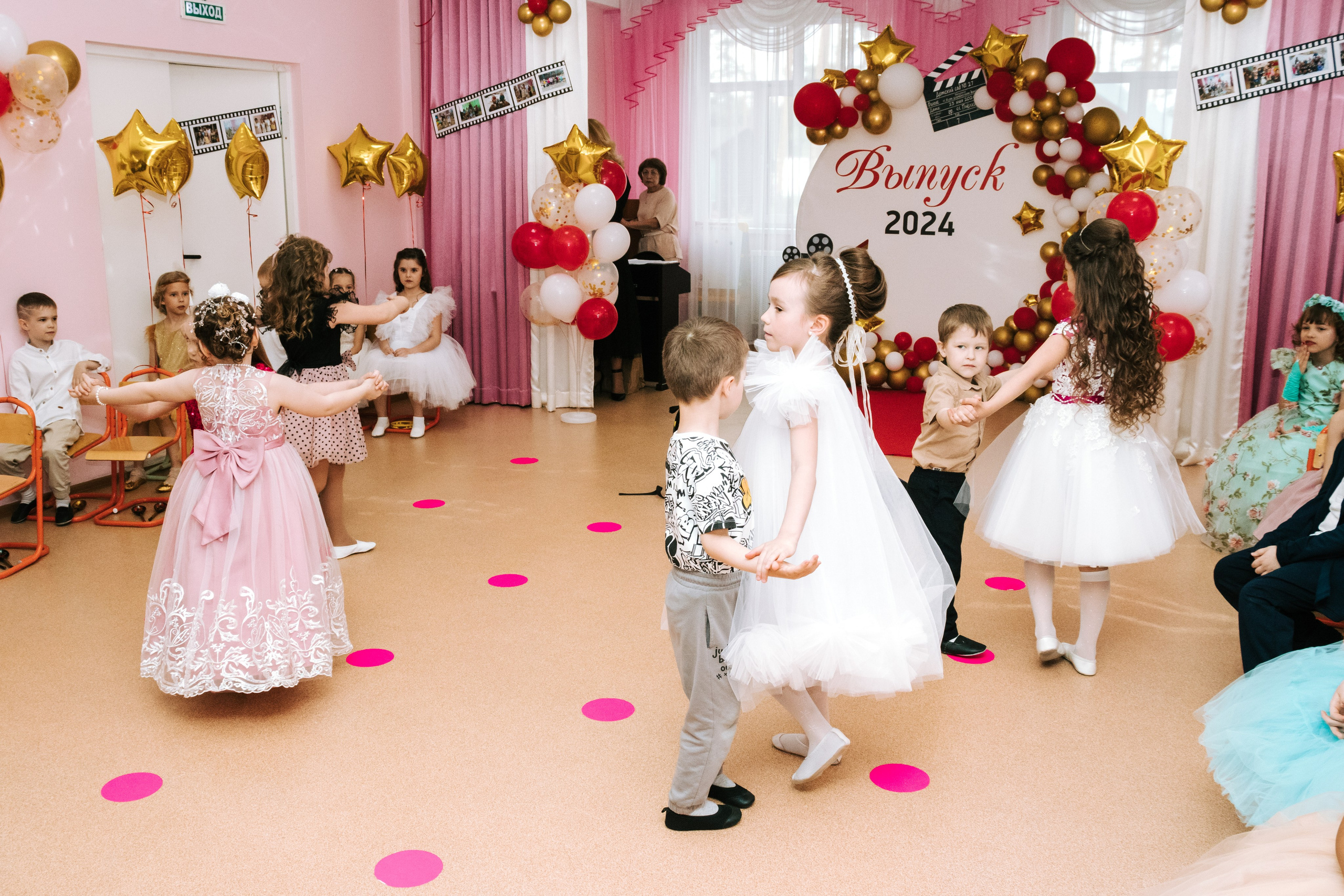 Фотограф на выпускной Детского сада Томск. Фотограф в Томске Дарья Пучкина