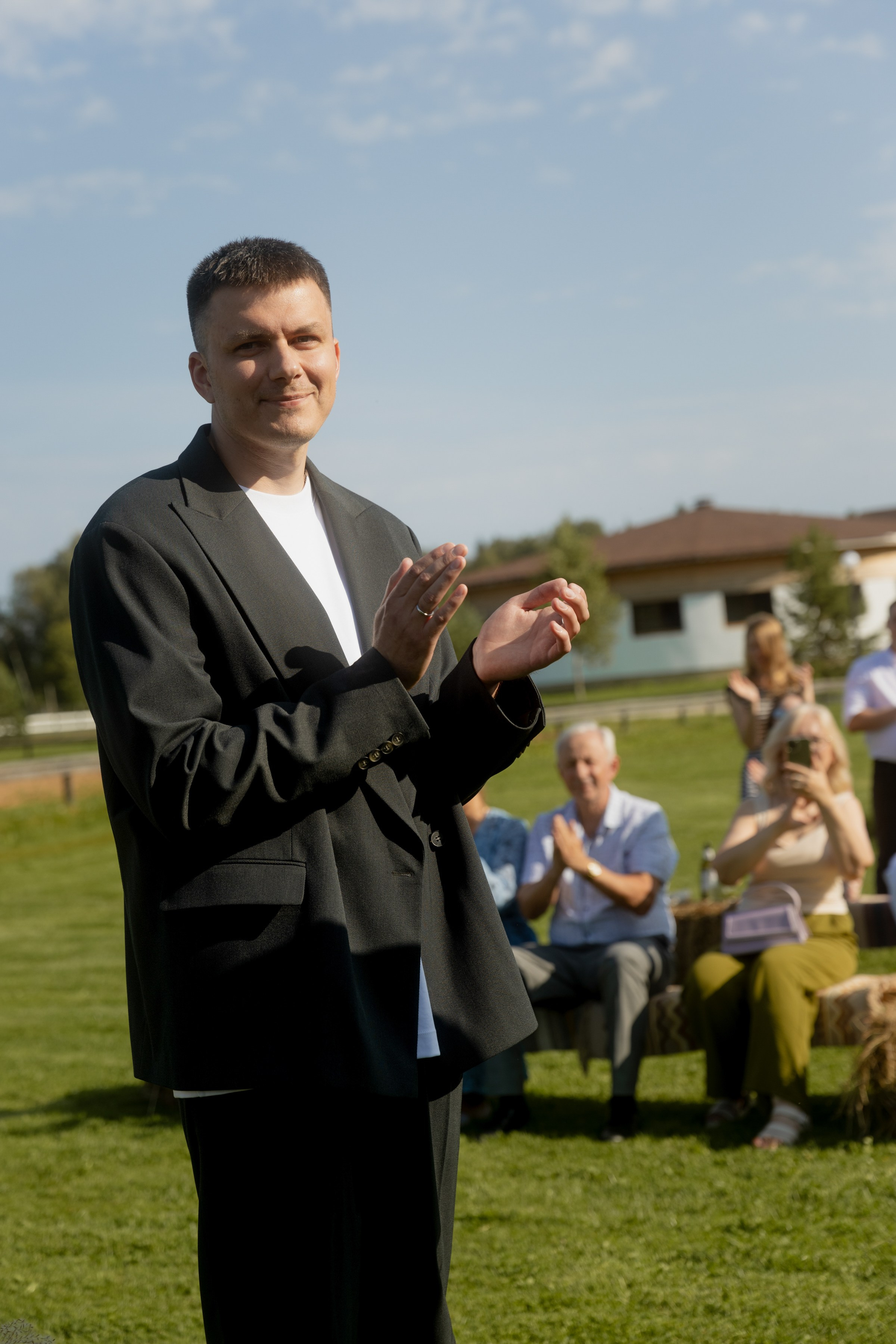 Алиса и Слава, роспись в Москве и вечеринка на природе, подальше от города. Фотограф в Москве Екатерина Черненко