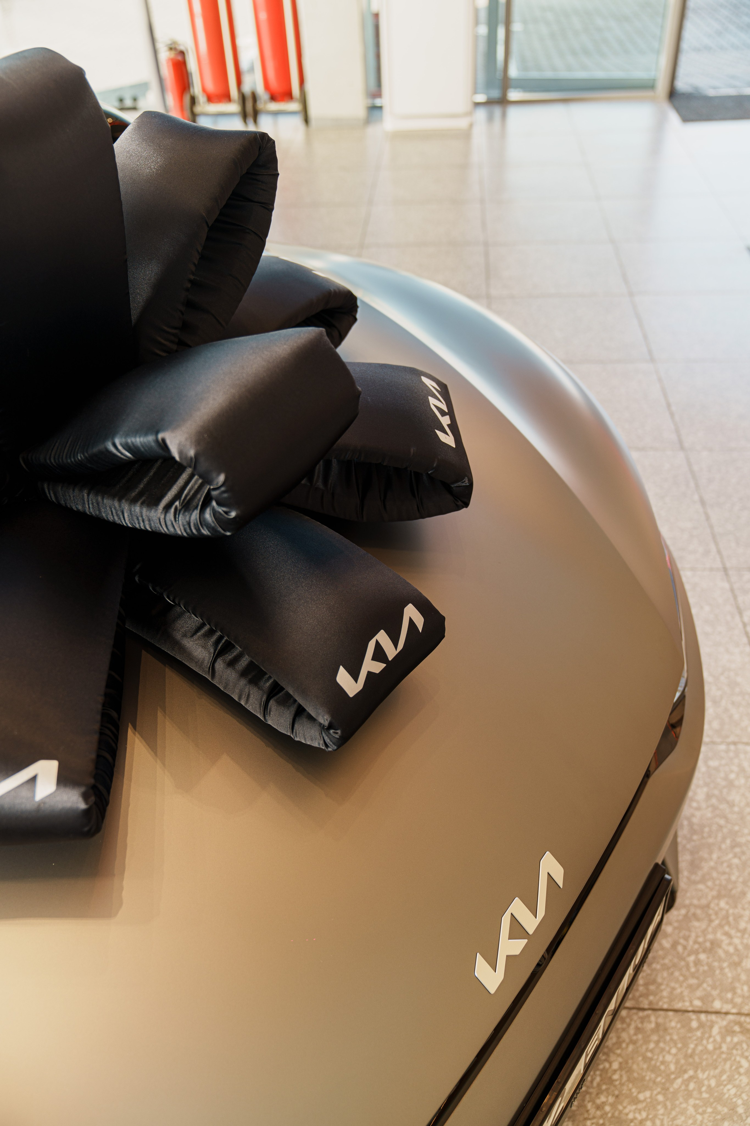 Kia EV6 Вручение Евгений Чебаткову. Фотограф TAULAN_1