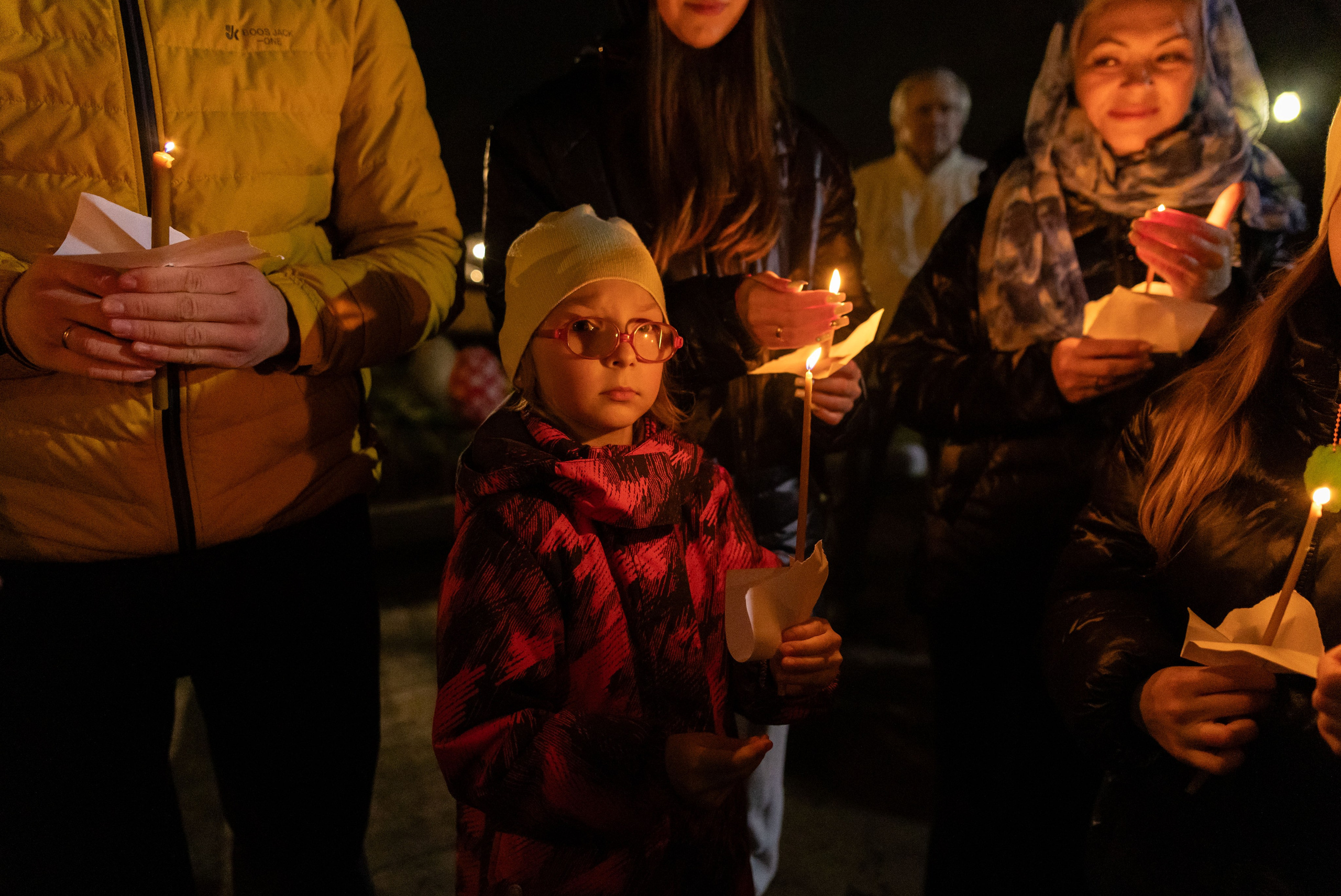 Пасха Воскресенский храм с Ашитково. Семейный и детский фотограф Анна Петракова