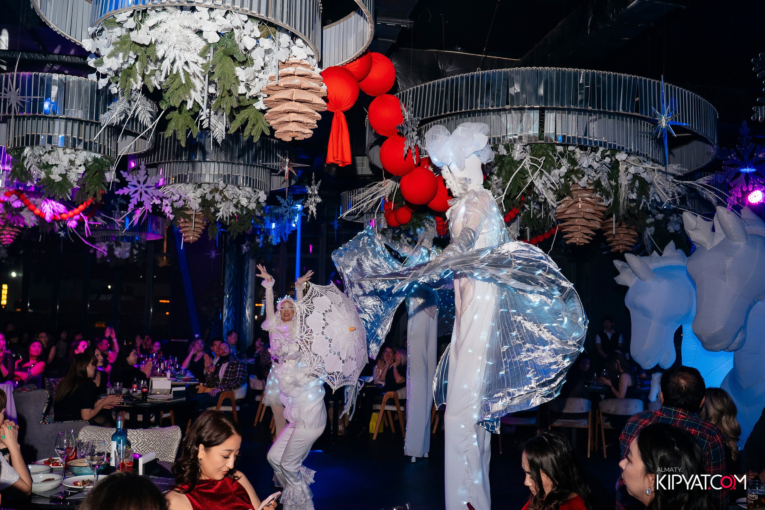 FRIENDS BAR & TERRACE. КИПЯТКОМ АЛМАТЫ! Фотосъемка мероприятий в Алматы