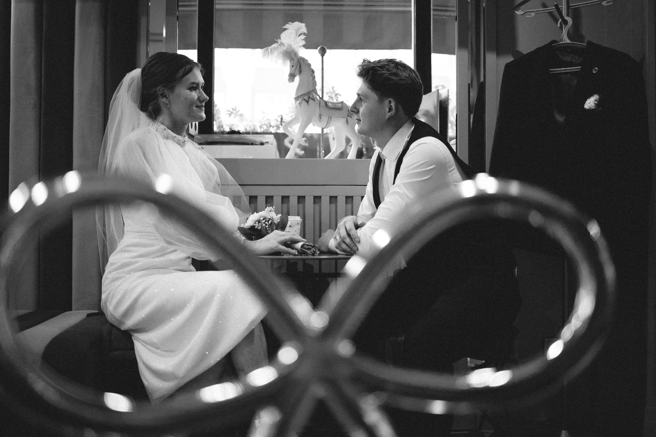 Владислав и Юлия Вечерняя прогулка по городу. Свадебный Фотограф в Иркутске Екатерина Елисеева