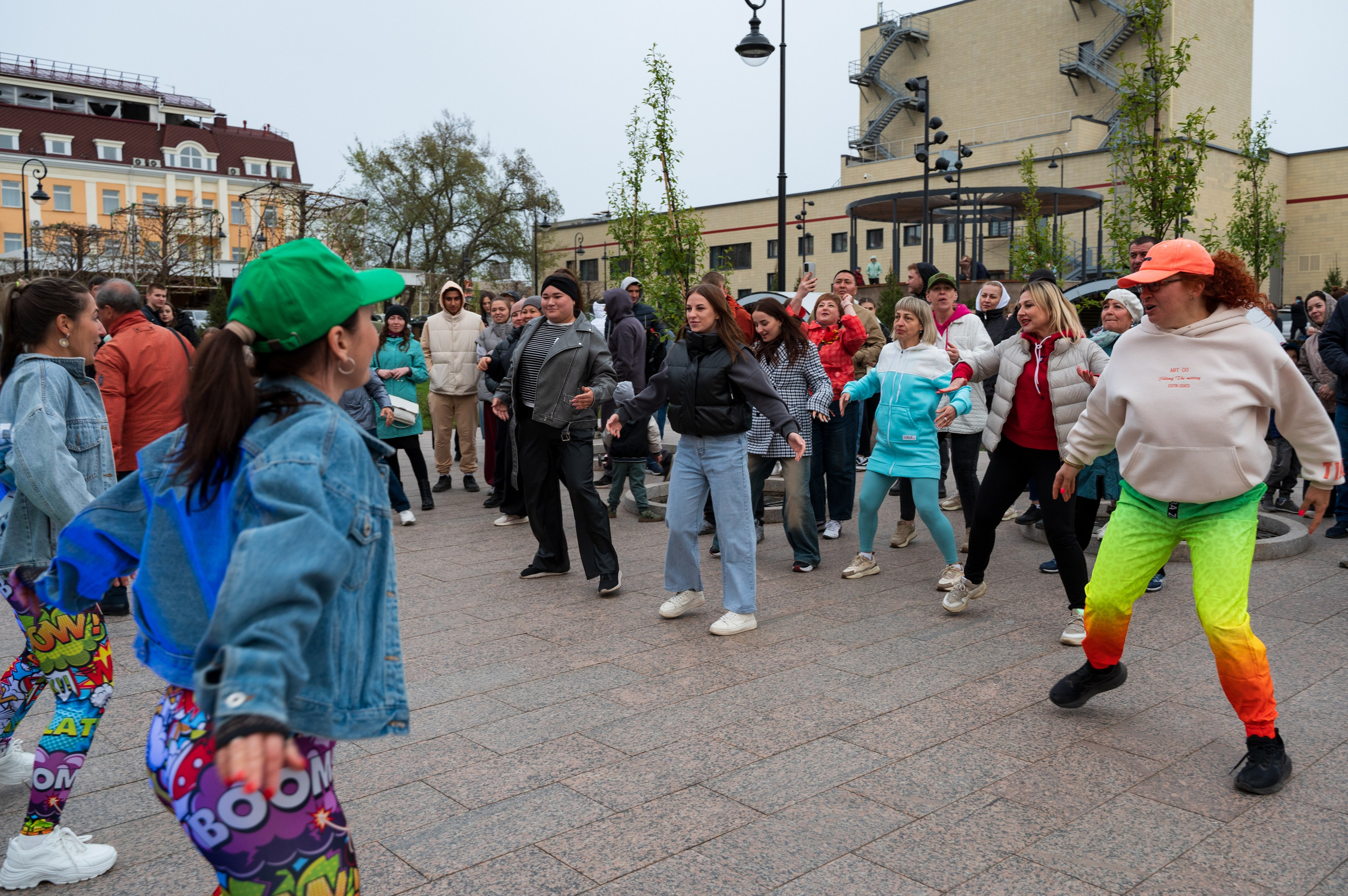 Танцевальная суббота в Городском саду | 03.05.2025. Фотограф в Омске Елизавета Кириллова