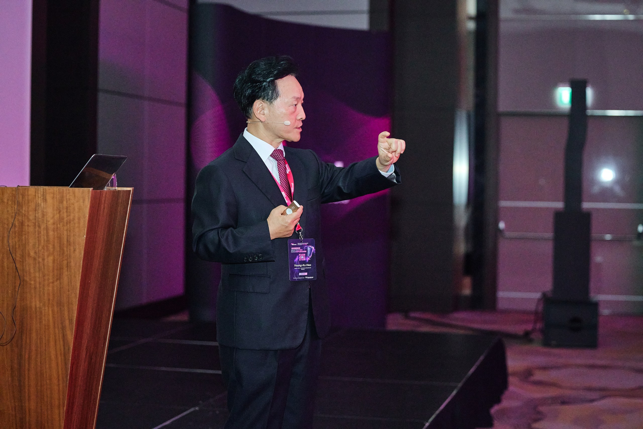 Конгресс имплантологов Neo Biotech 2025. Антон Артюшин, портретный фотограф. Москва