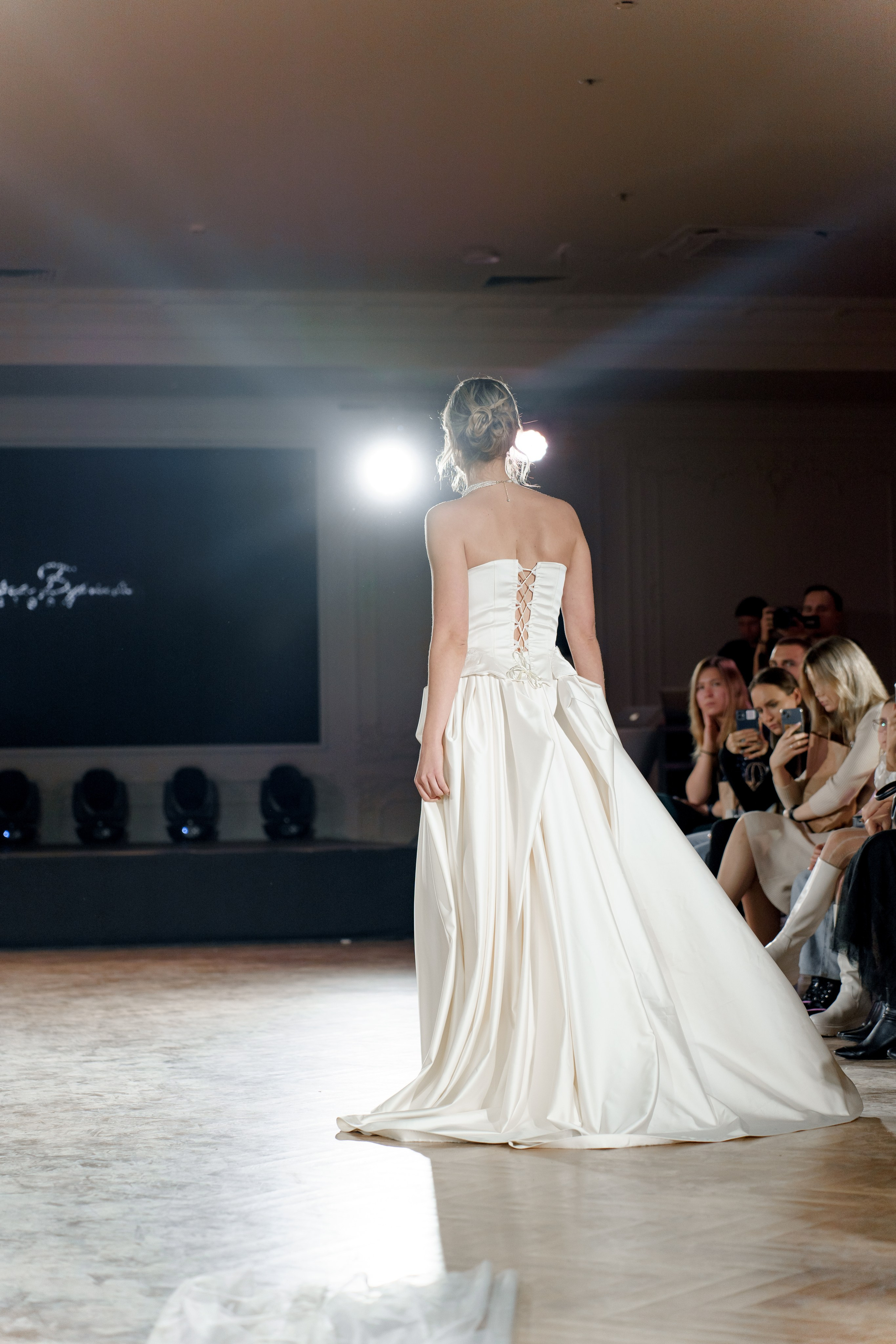 Выставка свадебных специалистов «Свадьба на 1000%». Свадебный фотограф в Санкт-Петербурге