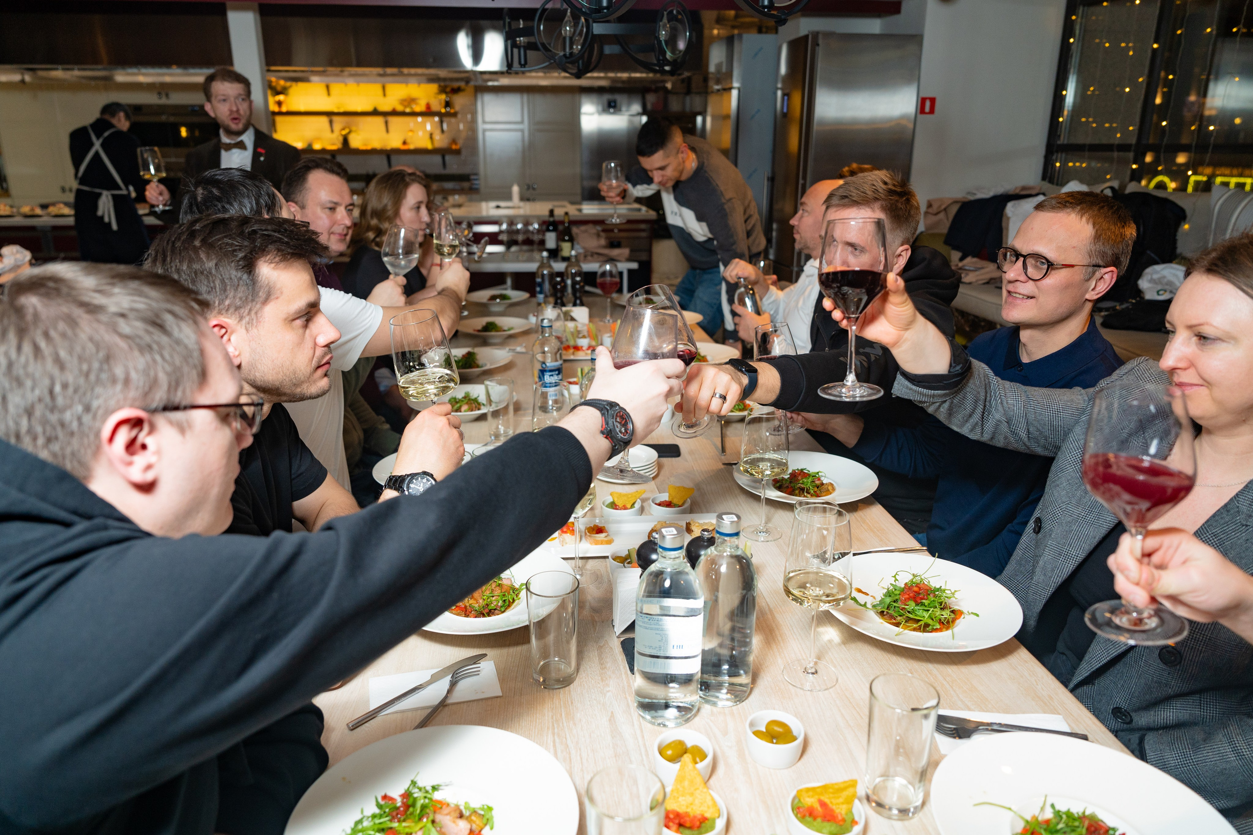 NOVIKOV SCHOOL — Умами зал. Фотограф Никита Комаров