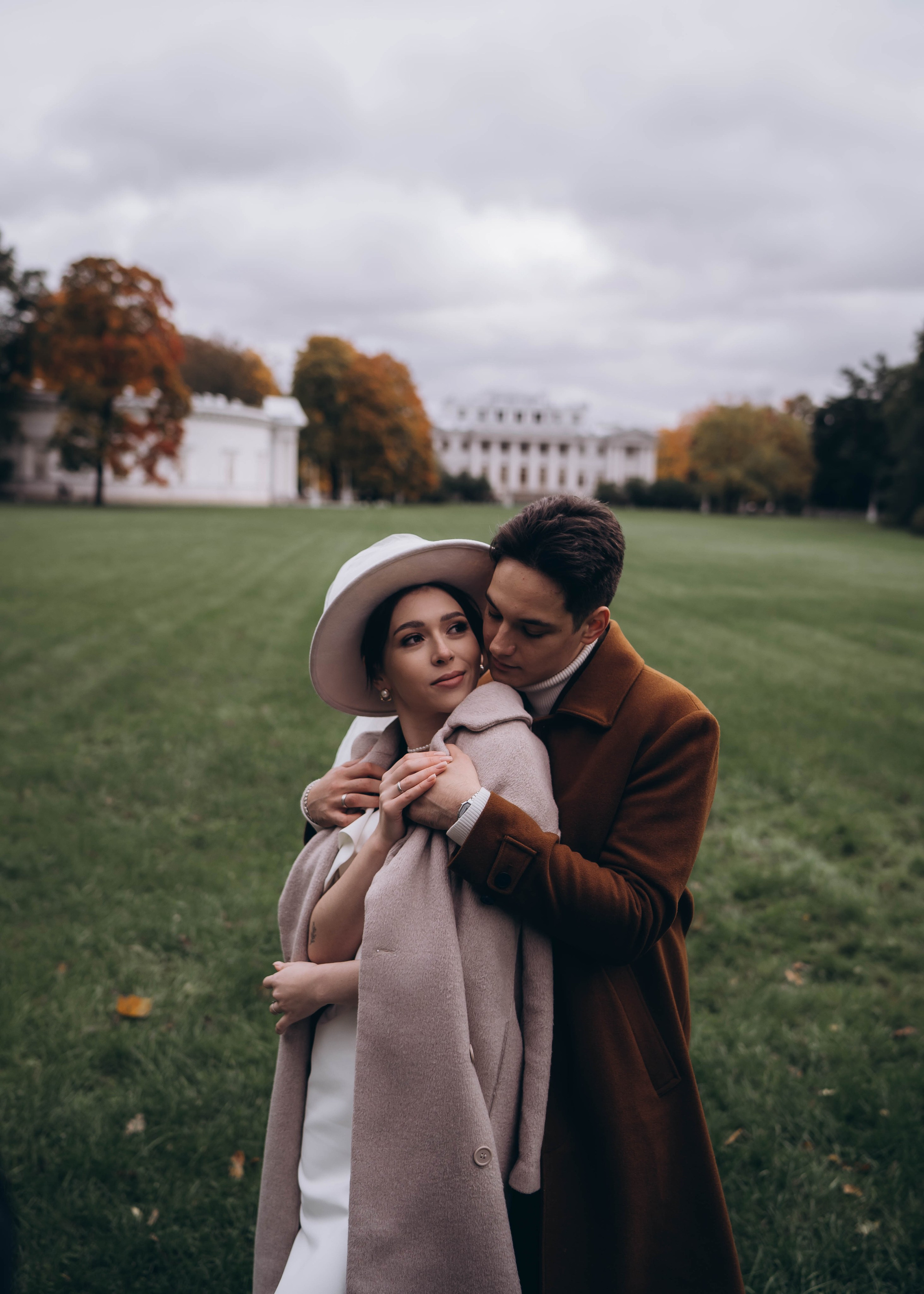 Лавстори в парке. Фотограф Ксения Овтина