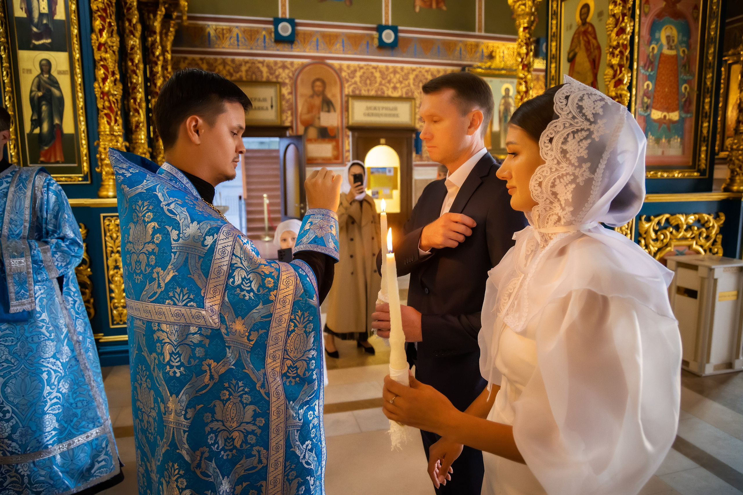 В Храме. Семейный и Свадебный фотограф в Астане Александр Астапов