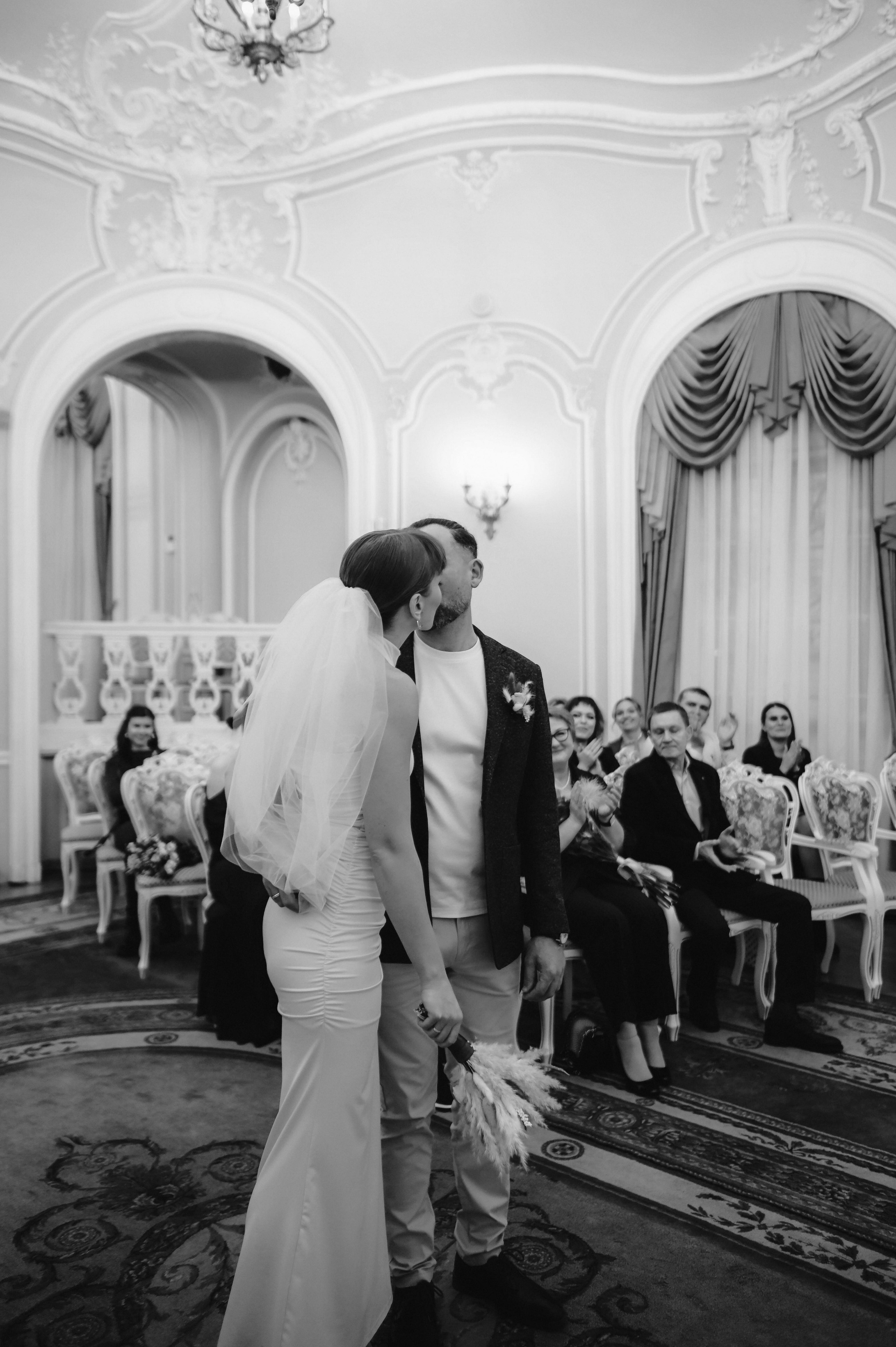 Свадебная прогулка. Ксения и Василий. Семейный и свадебный фотограф в Санкт-Петербурге Яна