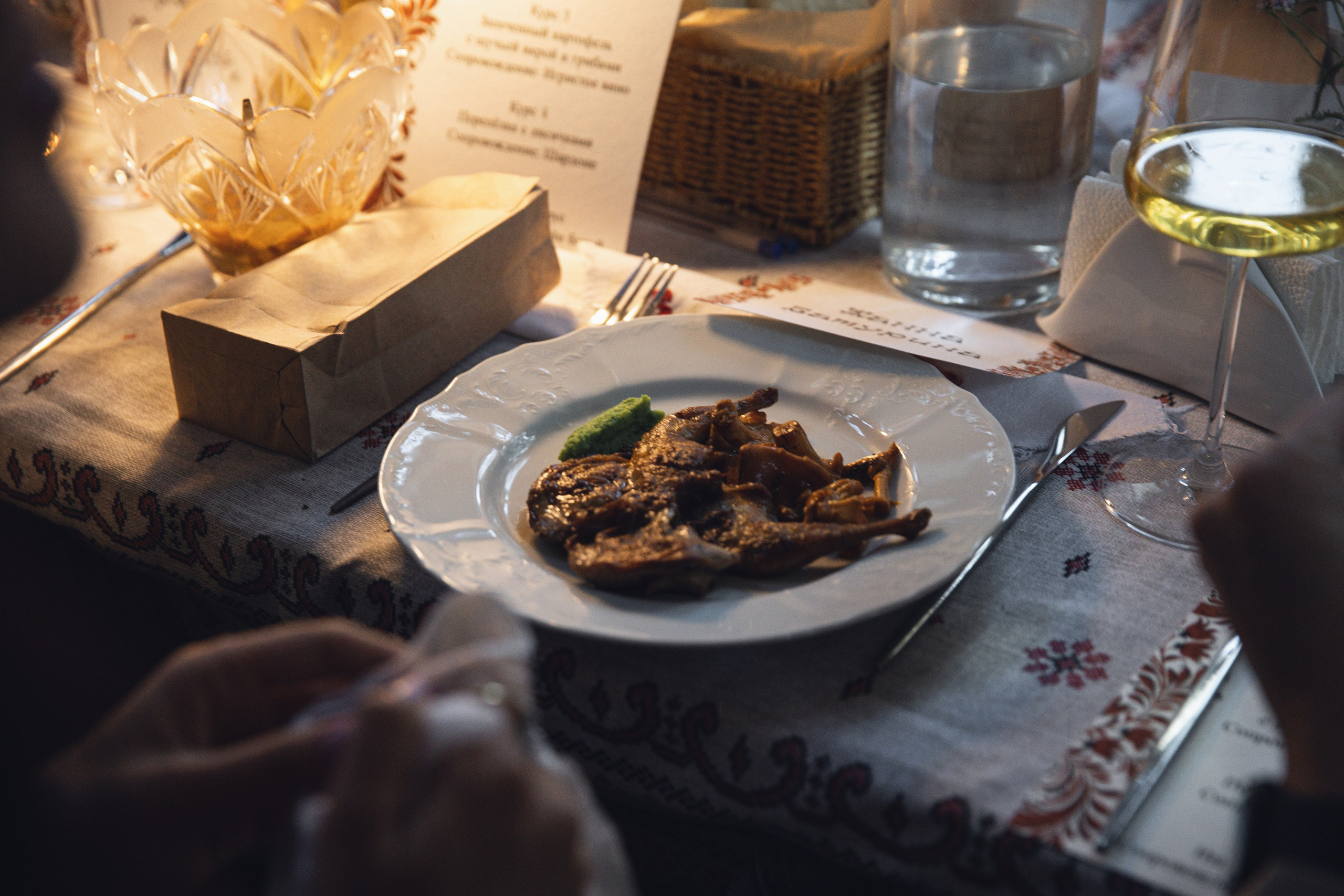 Званый ужин от гастрокафе «Sentori». Свадебные фотографы в г. Сургут Маркова Наталья и Замахина Елена