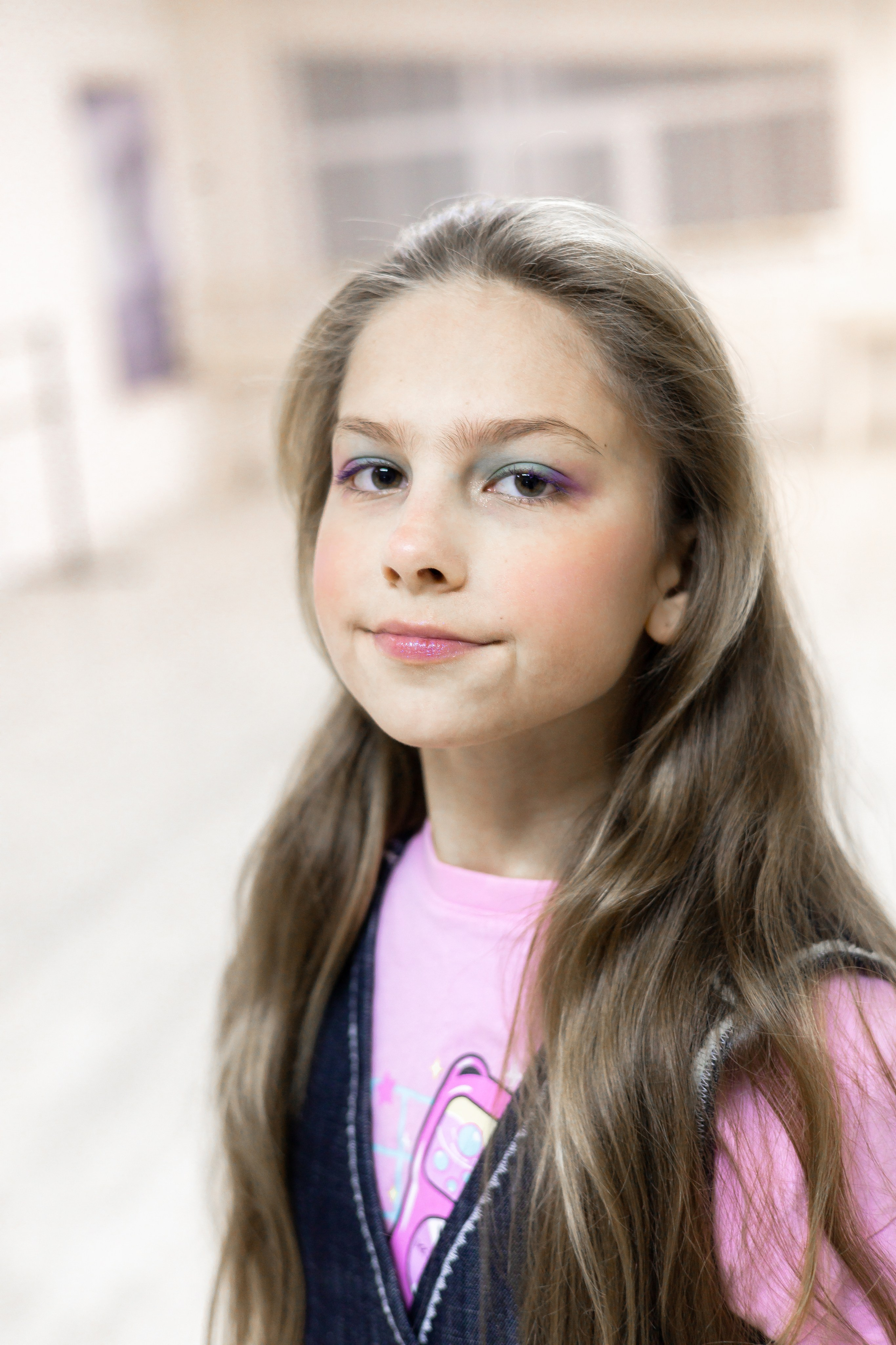 Урок «цветного» макияжа для Театра моды. Школа для девочек во Владивостоке — Само Совершенство