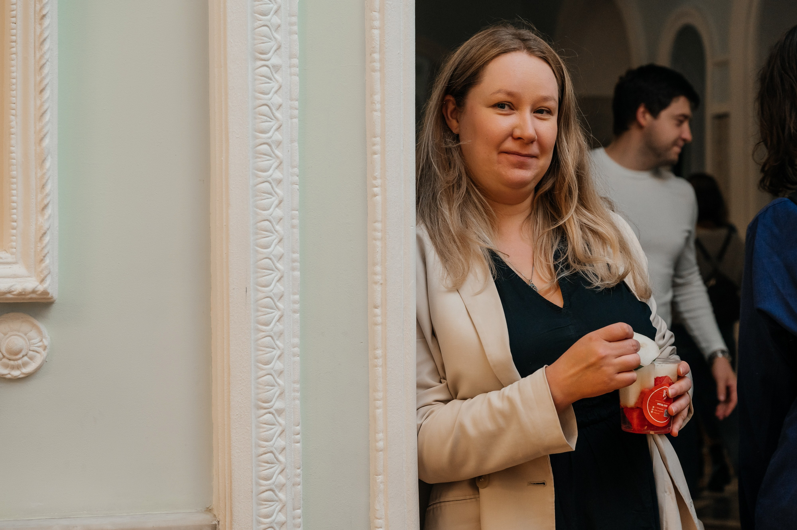 Открытие выставки Кати Васильевой в Молодежном театре. Wedding and family photographer USA