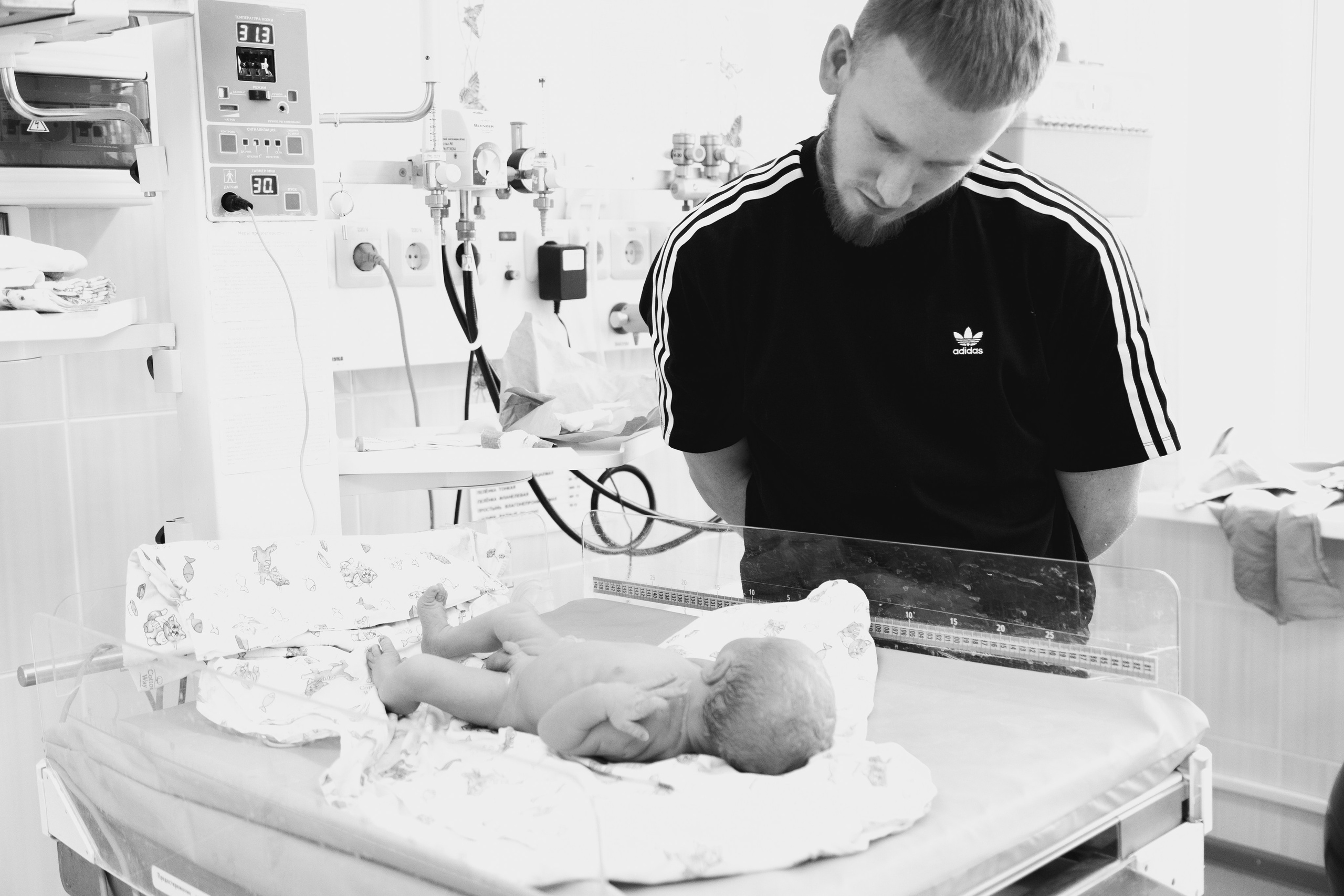 РОДЫ. МЕДИЦИНСКИЙ РЕПОРТАЖ О РОЖДЕНИИ РЕБЕНКА. ФОТОГРАФ АЛЕКСАНДРА ПЕРМЯКОВА