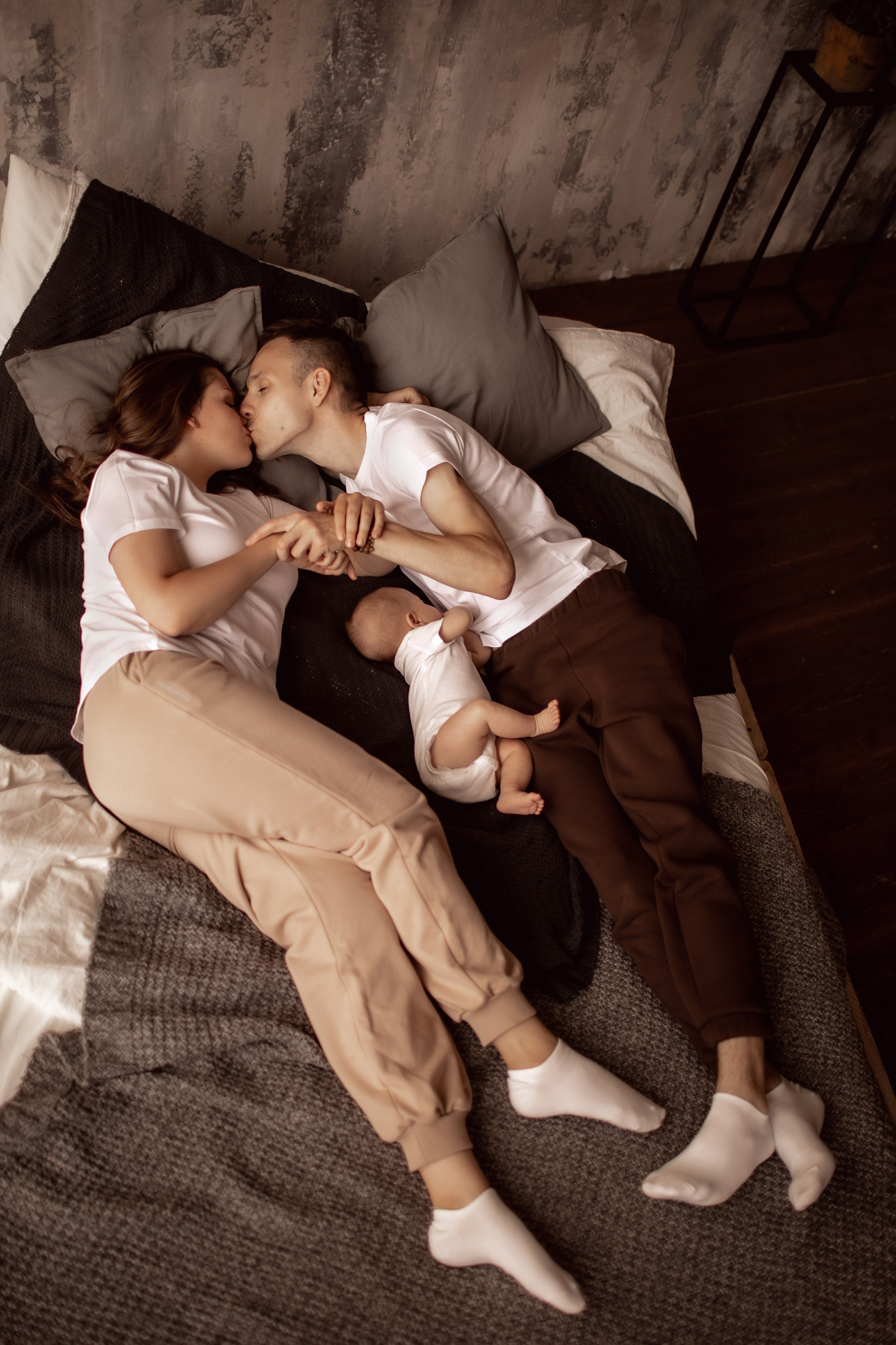 Валерия и Геннадий с крошкой. Семейный фотограф в Москве