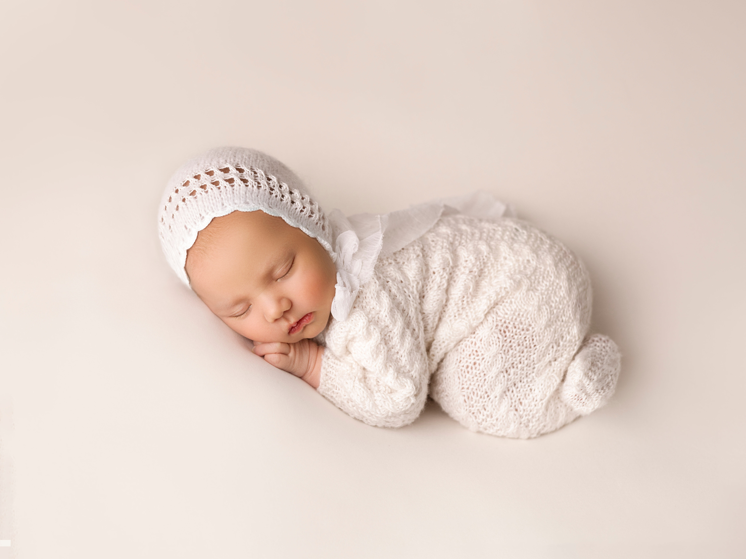 Newborn. Фотограф новорождённых в Казани Нейля Гильмутдинова ньюборн