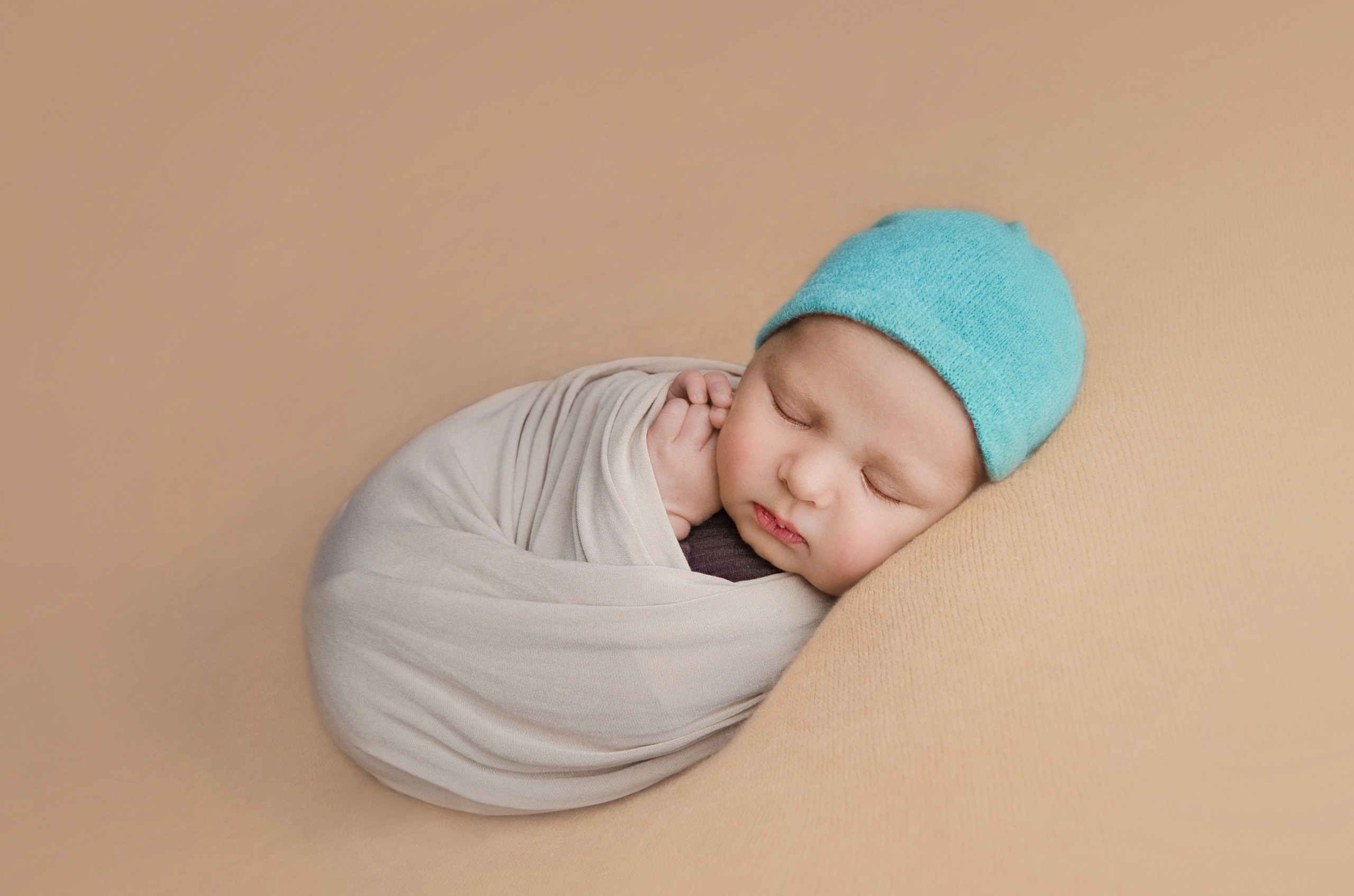 Newborn. Фотограф новорождённых в Казани Нейля Гильмутдинова ньюборн