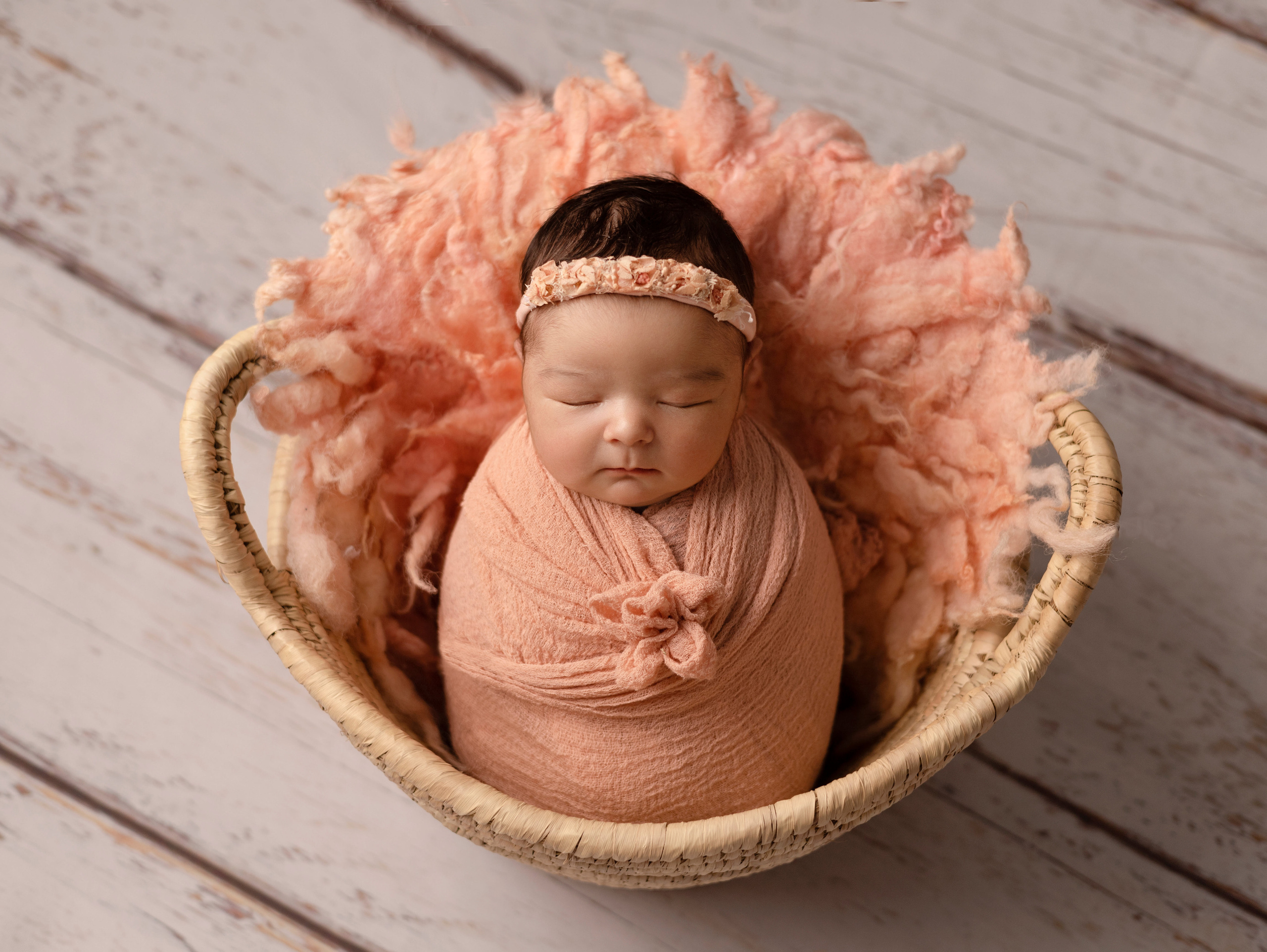 Newborn. Фотограф новорождённых в Казани Нейля Гильмутдинова ньюборн