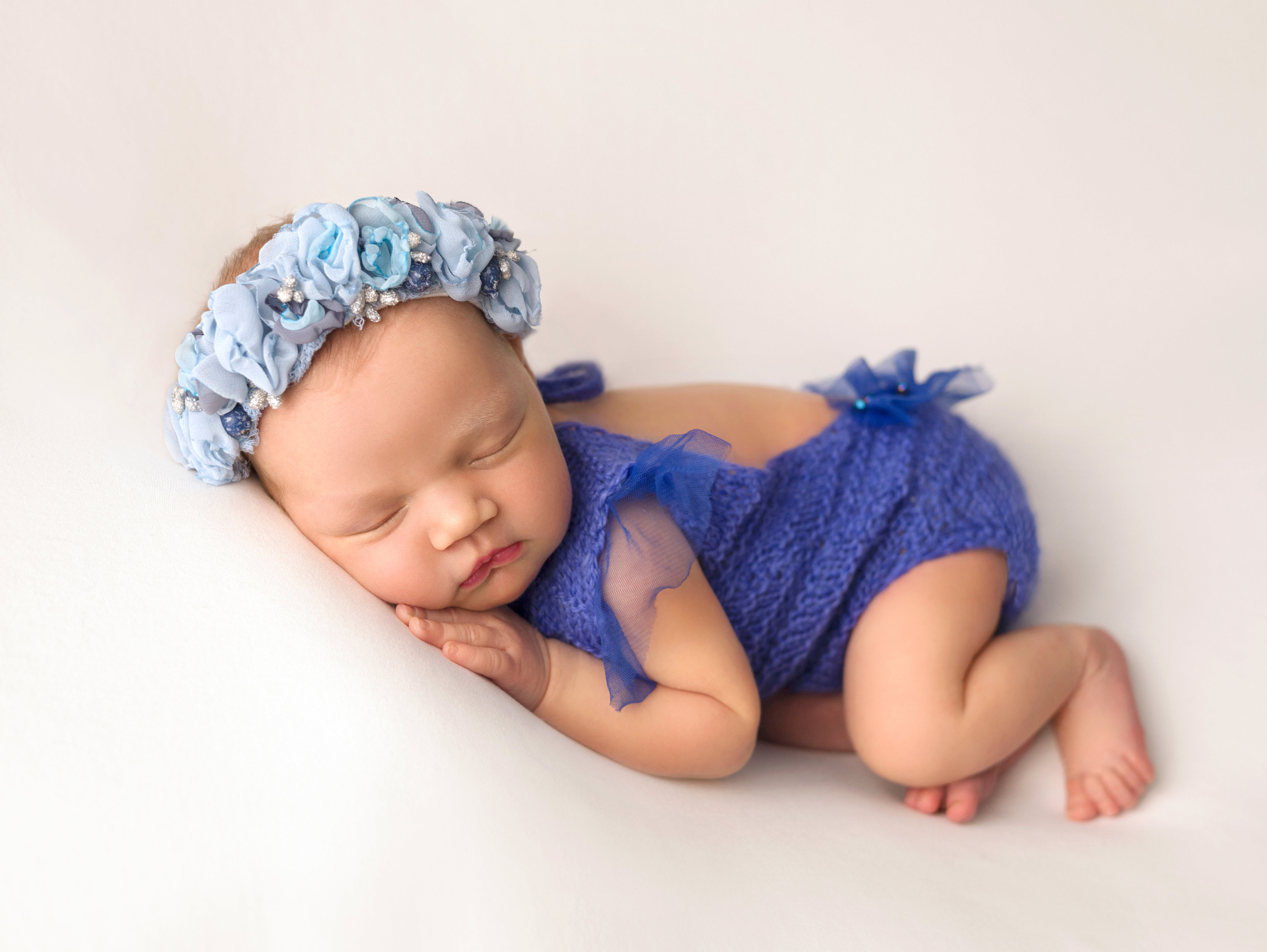 Newborn. Фотограф новорождённых в Казани Нейля Гильмутдинова ньюборн