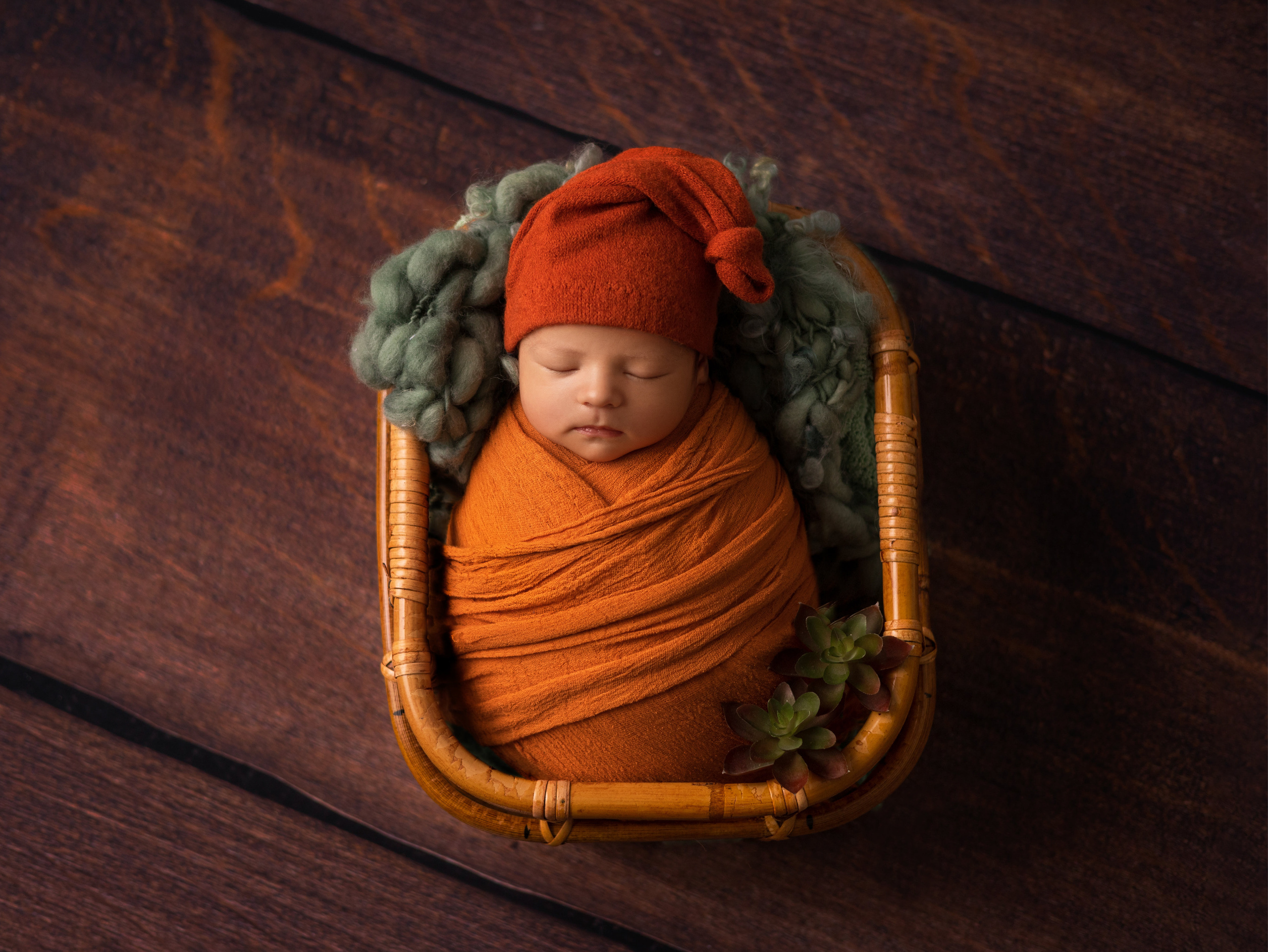 Newborn. Фотограф новорождённых в Казани Нейля Гильмутдинова ньюборн