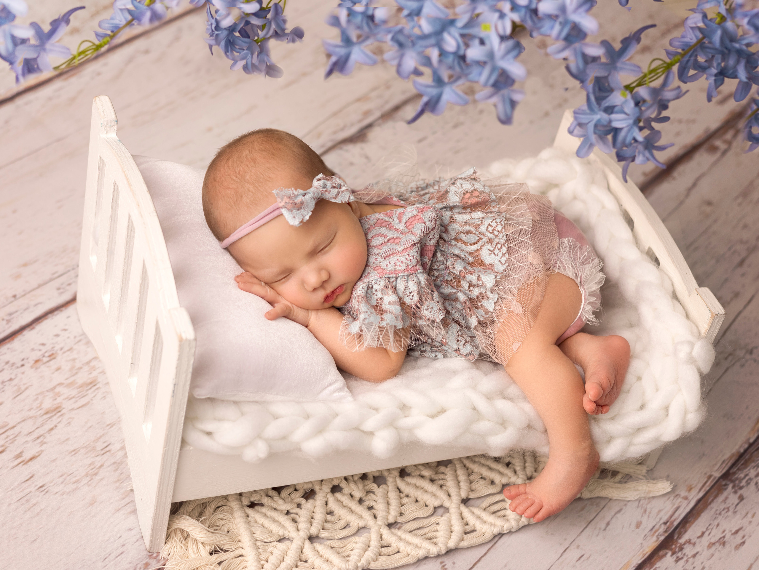 Newborn. Фотограф новорождённых в Казани Нейля Гильмутдинова ньюборн