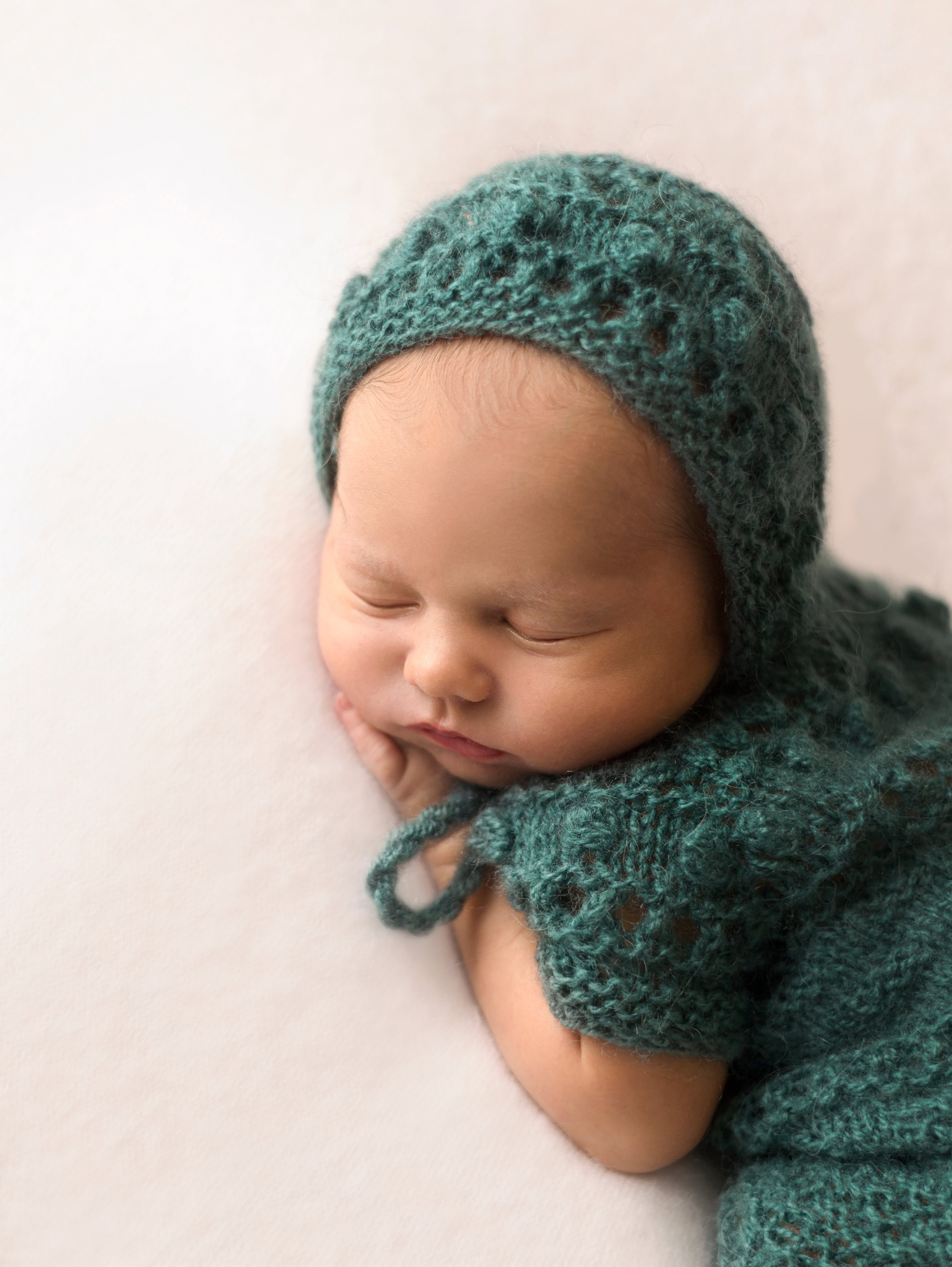 Newborn. Фотограф новорождённых в Казани Нейля Гильмутдинова ньюборн