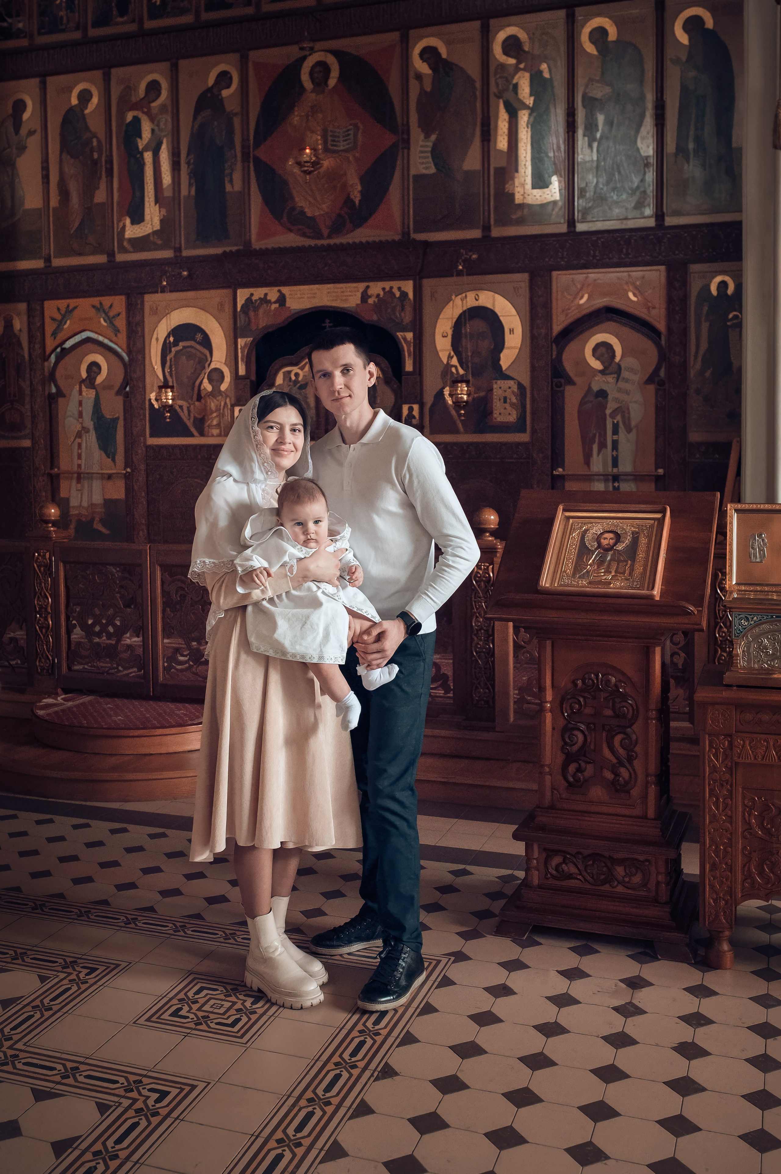 Крещение Ярослава в Храме Иоанна Предтечи. Фотографы крещения/венчания  Красноярск Татьяна и Вячеслав Переваловы