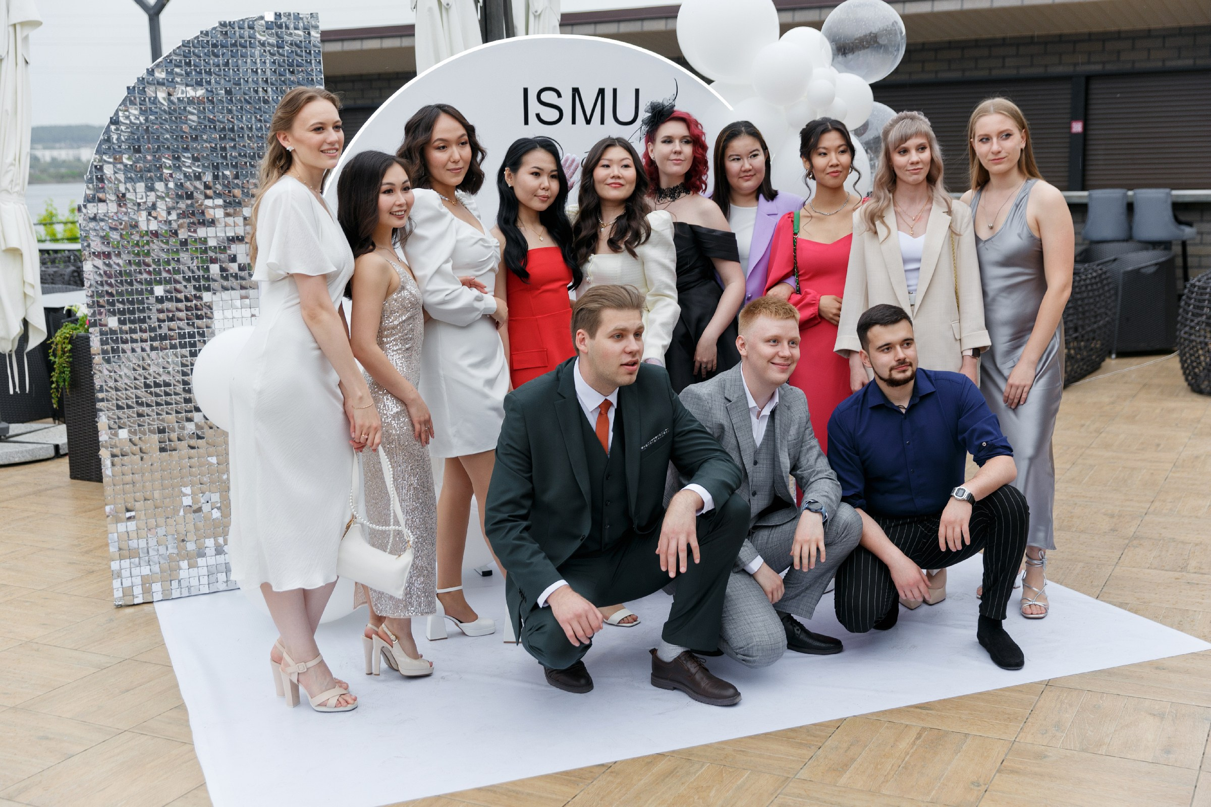 Выпуск ИГМУ'24 (KISS). Свадебный фотограф Иркутск, репортажный фотограф Иркутск