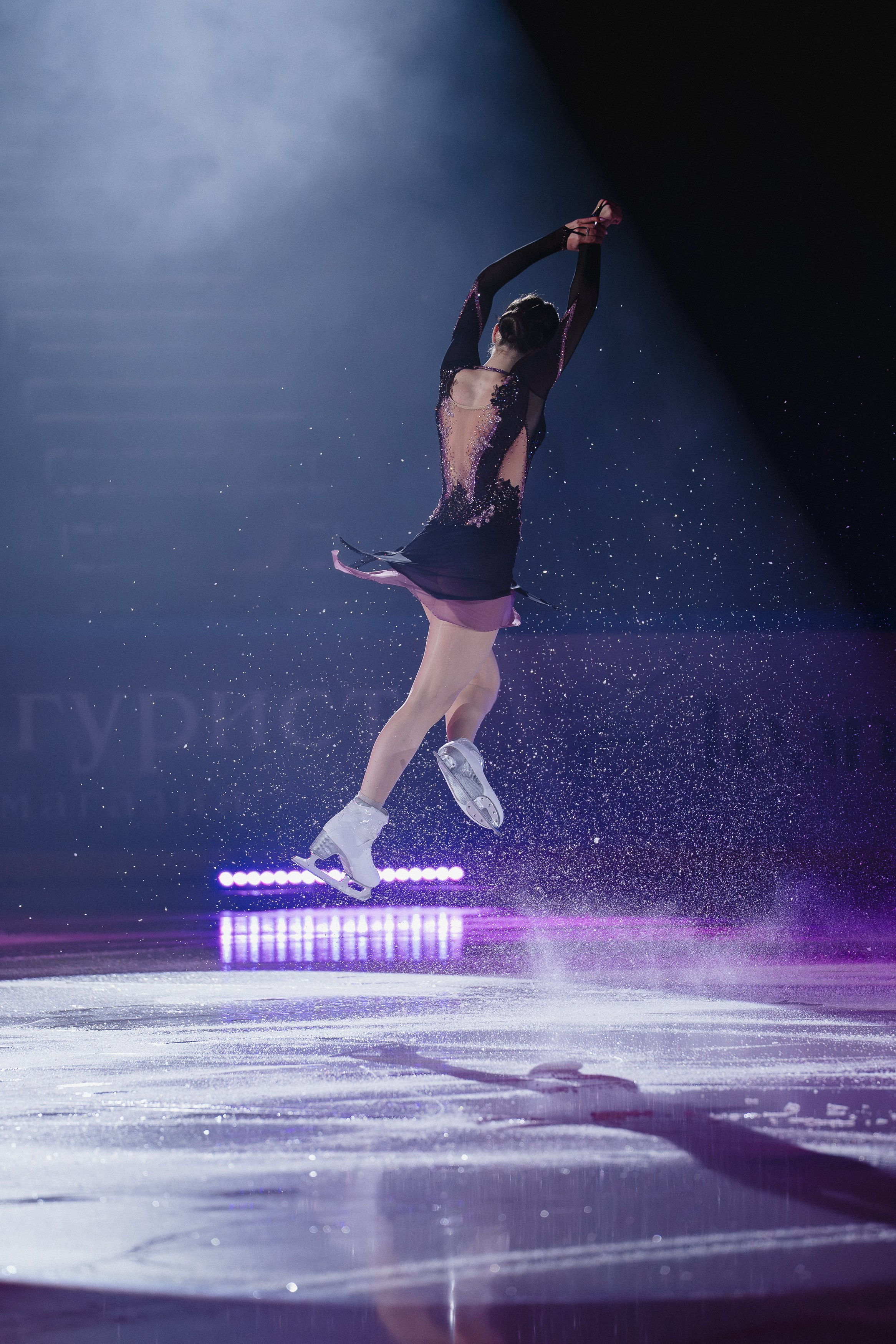 Шоу Этери Тутберидзе в Новосибирске. Воробьева Ксения — Спортивный и танцевальный фотограф Новосибирск