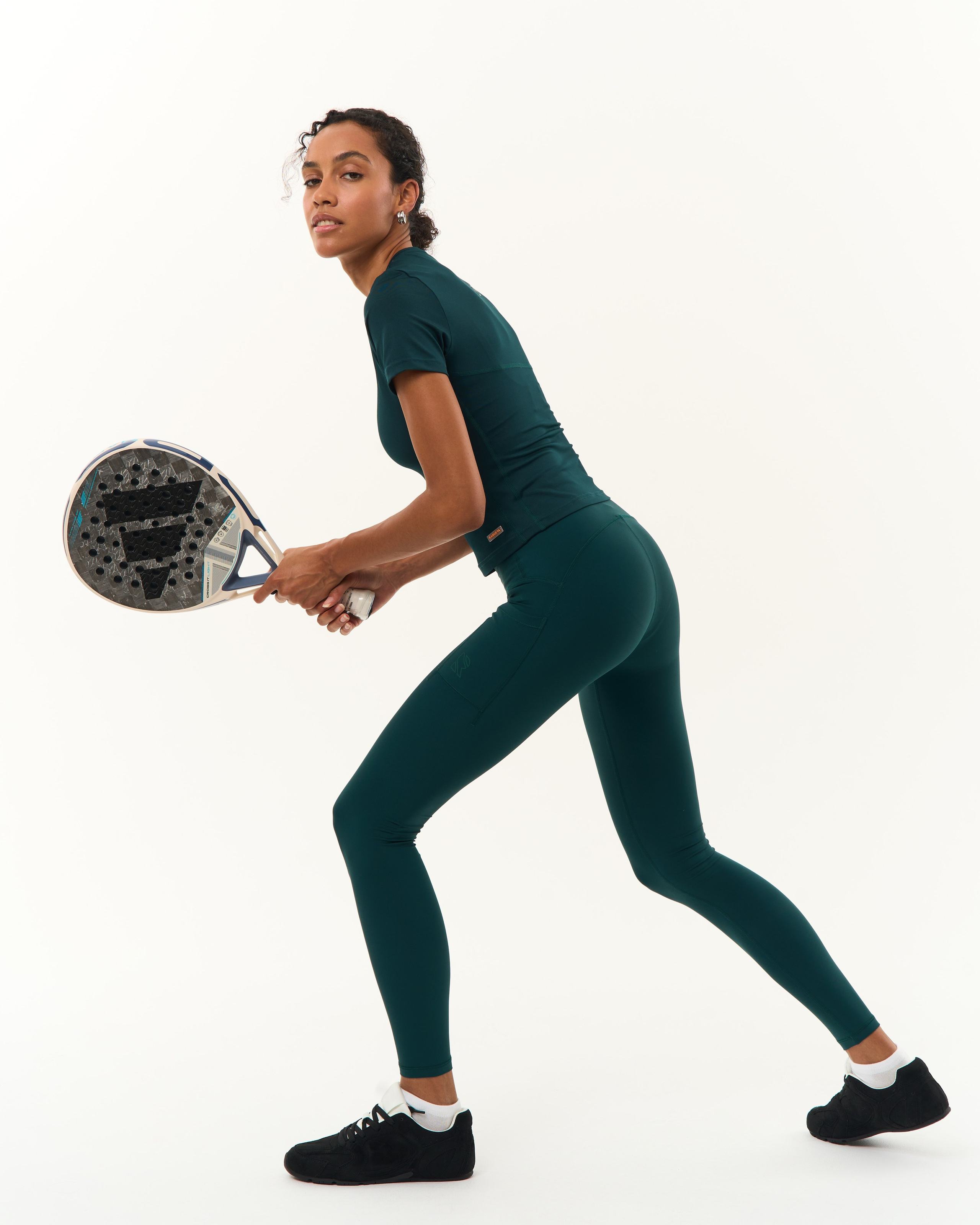 RAQUETA. 595 Production