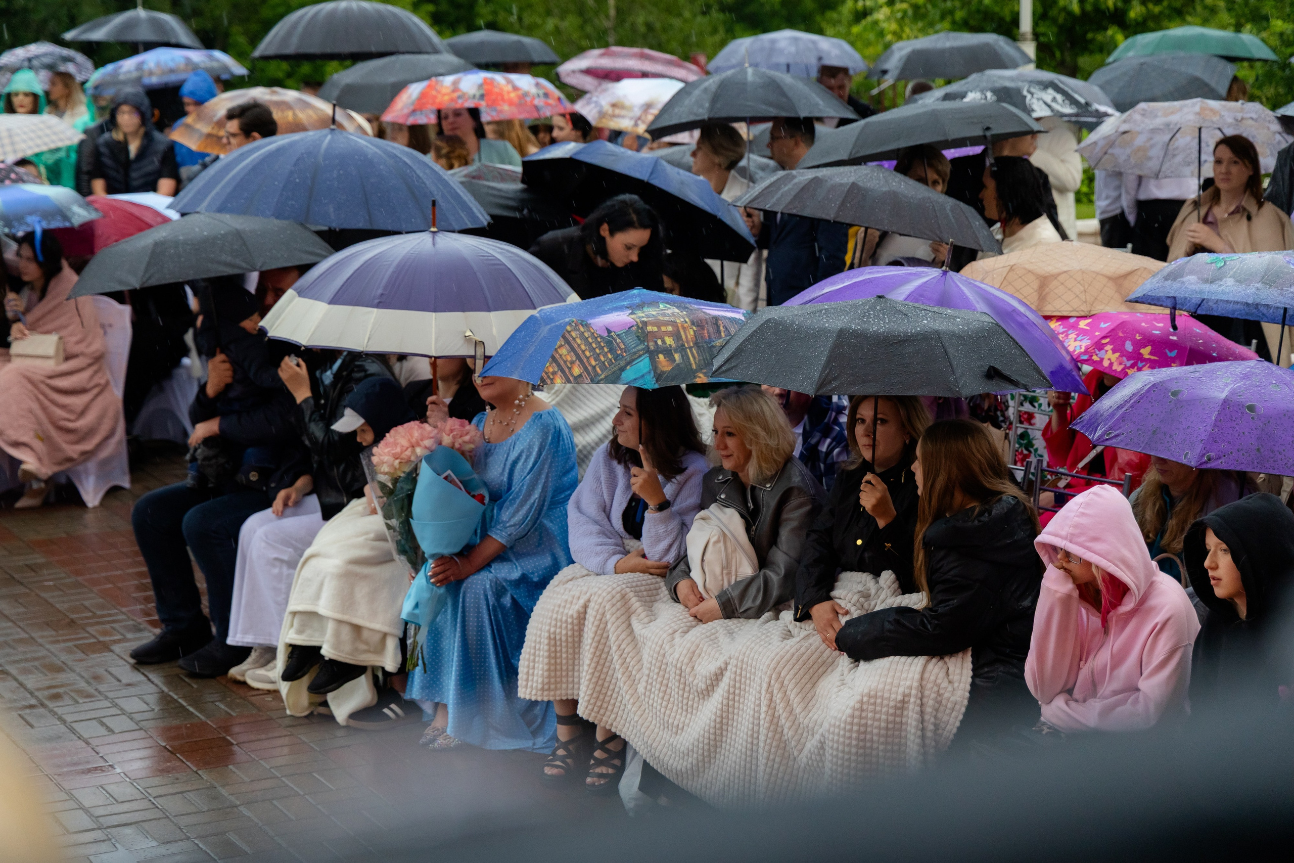 Школьный выпускной 2025 год в Минске, Беларуси. Свадебный фотограф в Минске/Беларуси Сергей Спиридонов