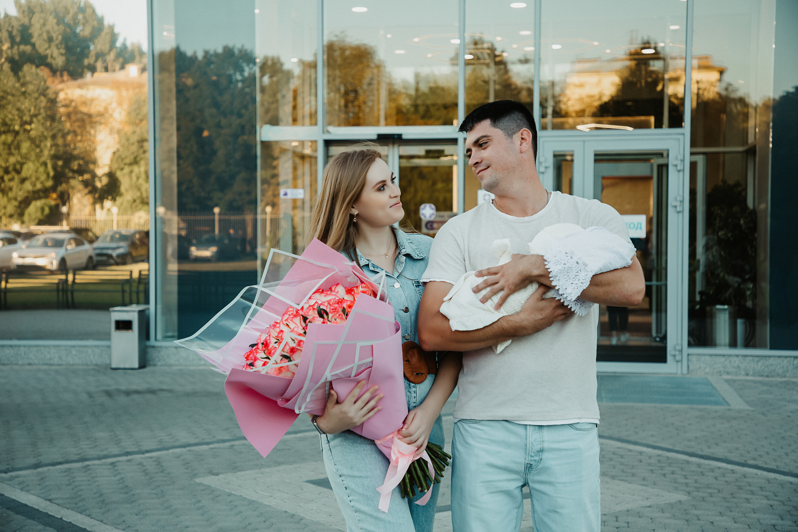 Выписка с роддома. Свадебный и семейный фотограф/видеограф в Краснодаре Наталья Осинская