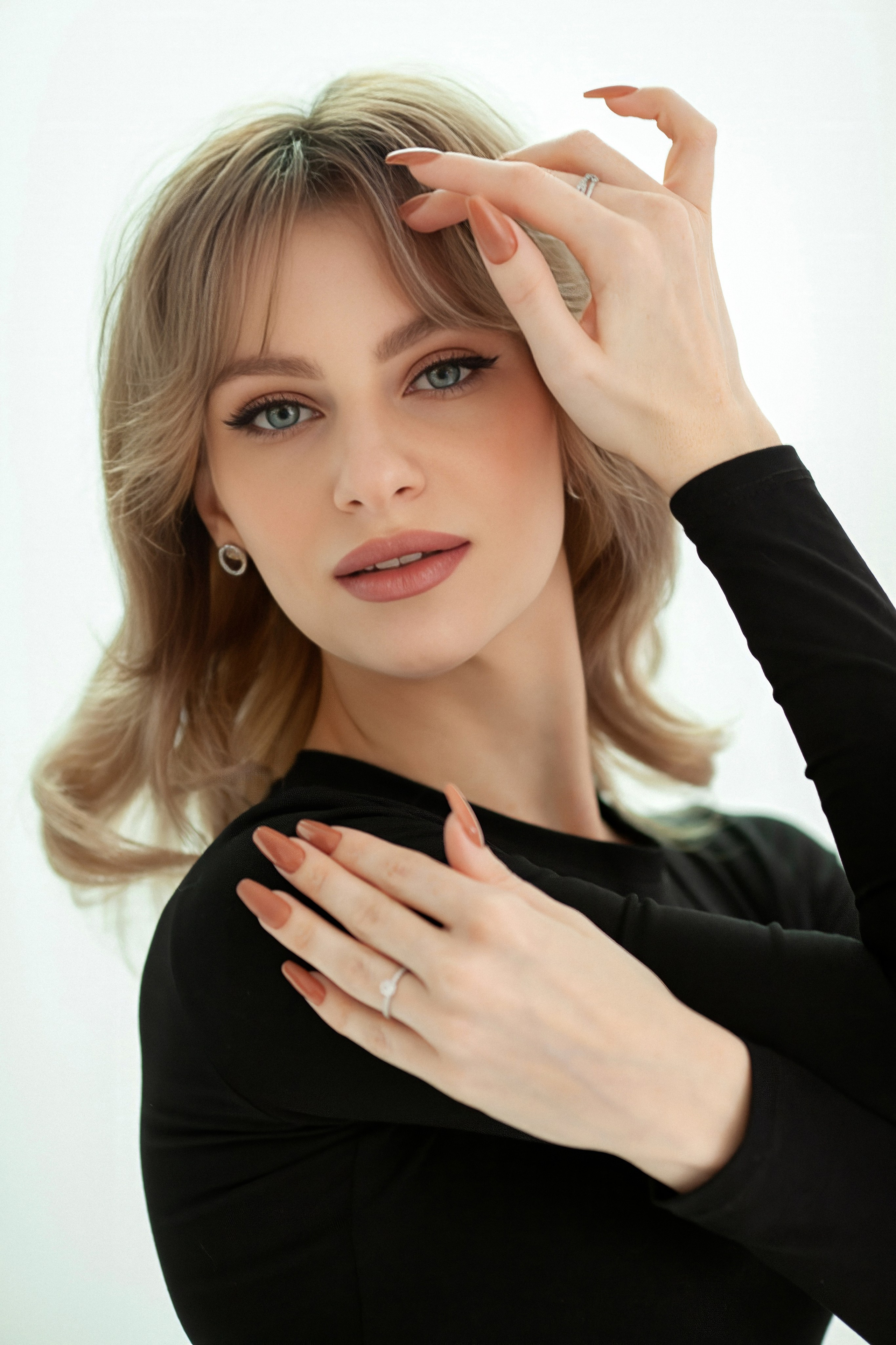 Женская фотосессия в студии в стиле минимализм Ставрополь. Фотограф Ставрополь Пятигорск Елизавета Дарина