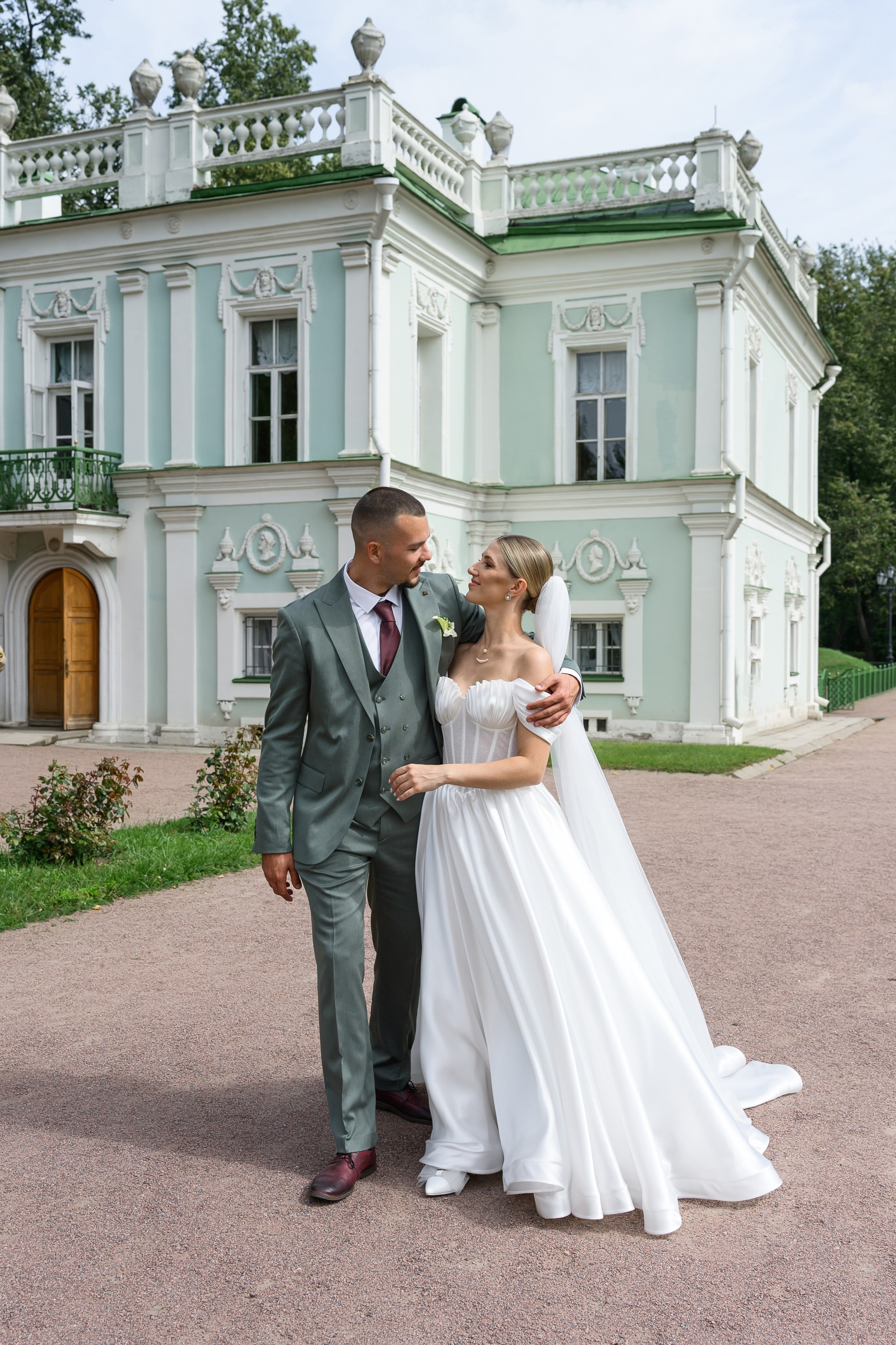 Свадебная фотосессия в отеле «Милан». Свадебный фотограф Москва Юрий Кульман